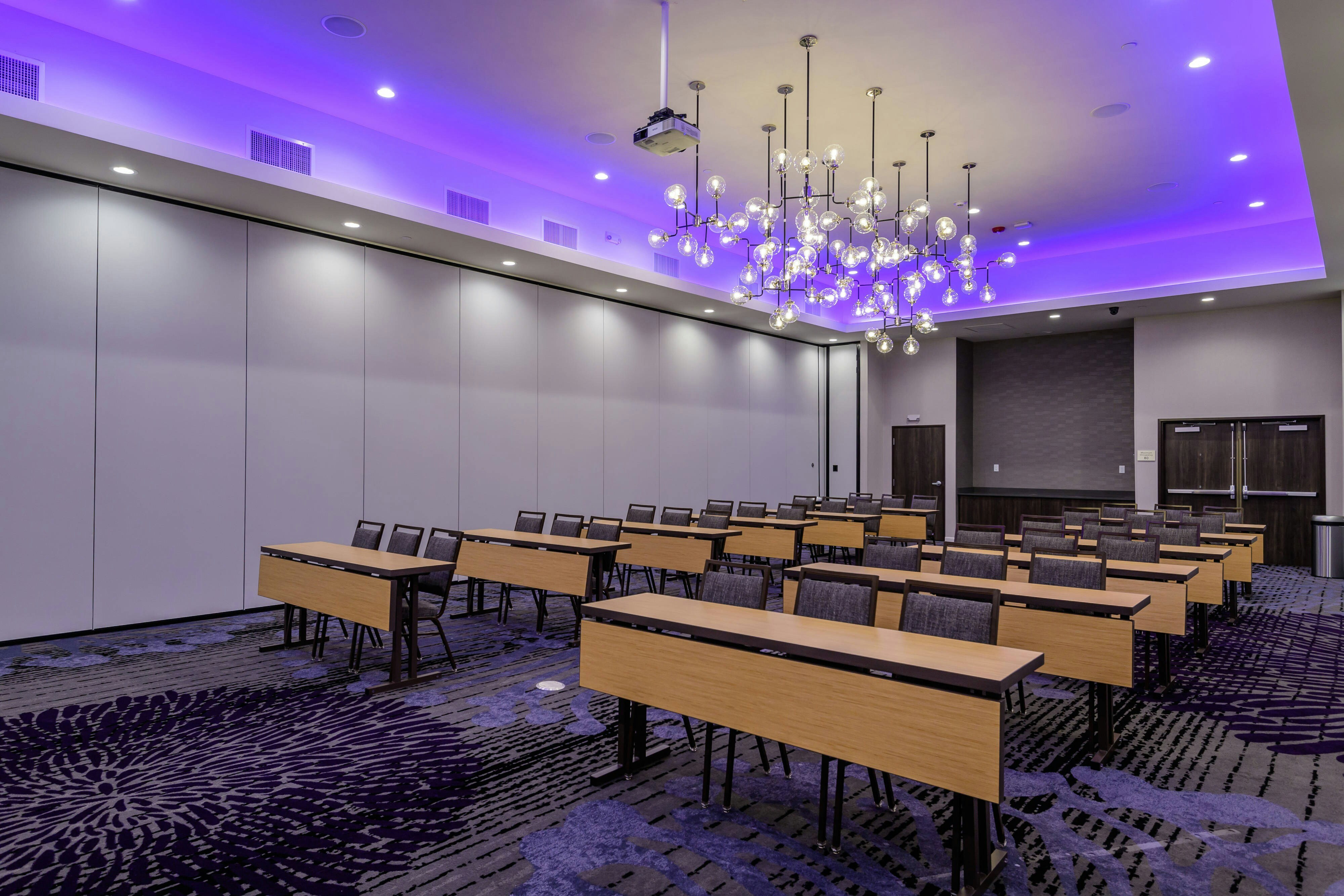 Courtyard by Marriott Lake Jackson