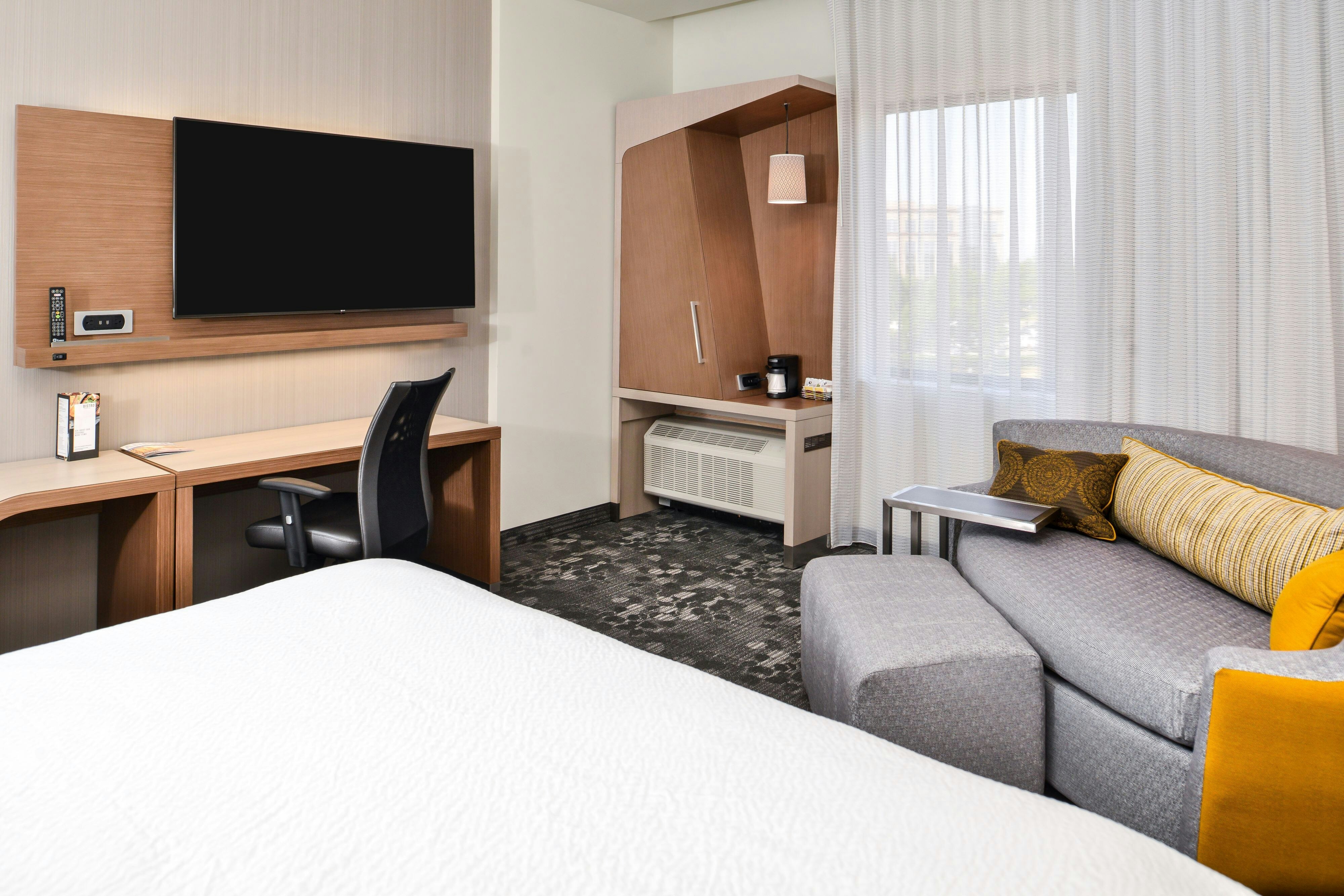 Courtyard by Marriott Charlotte Northlake