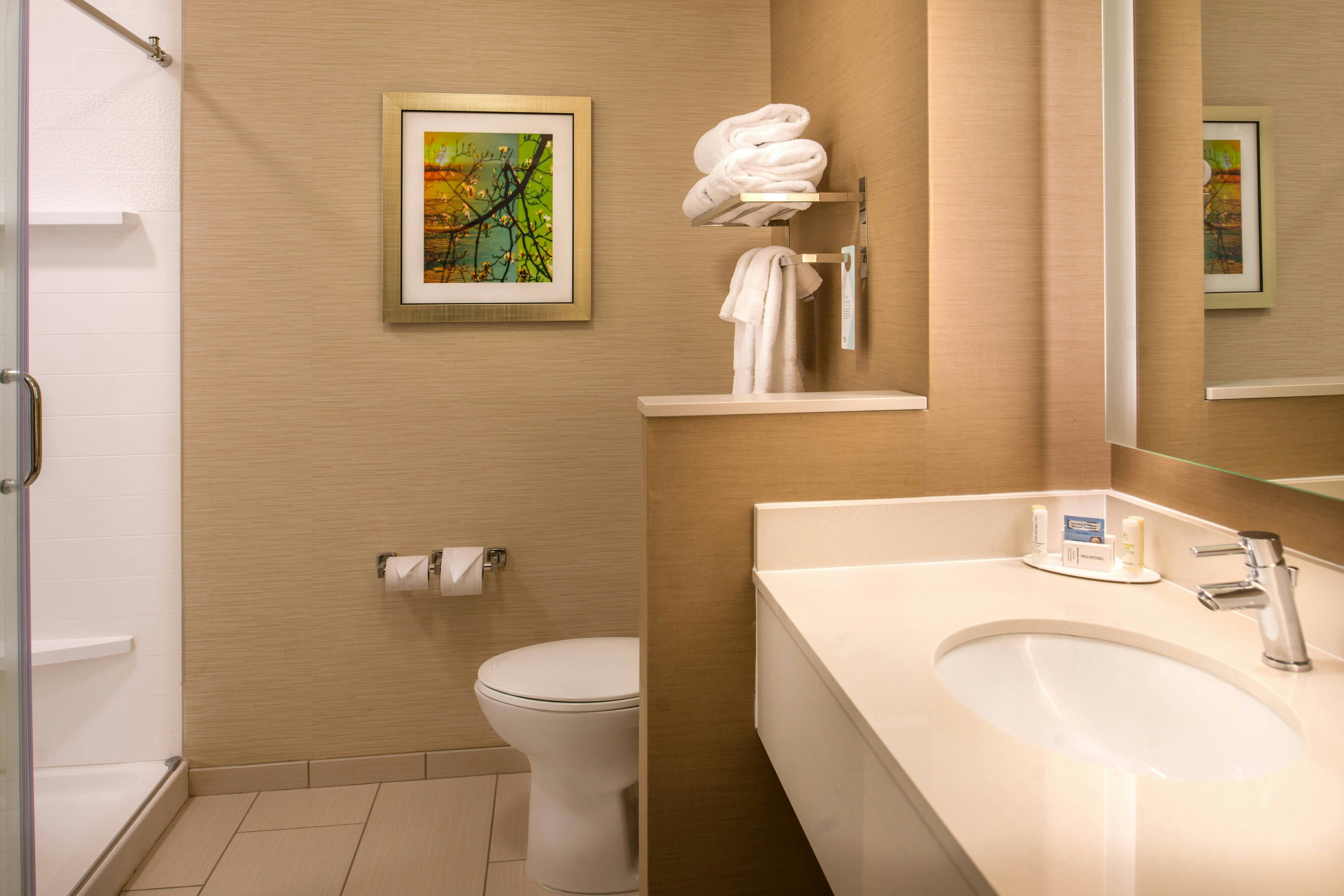 Fairfield by Marriott Inn & Suites St. Louis Westport