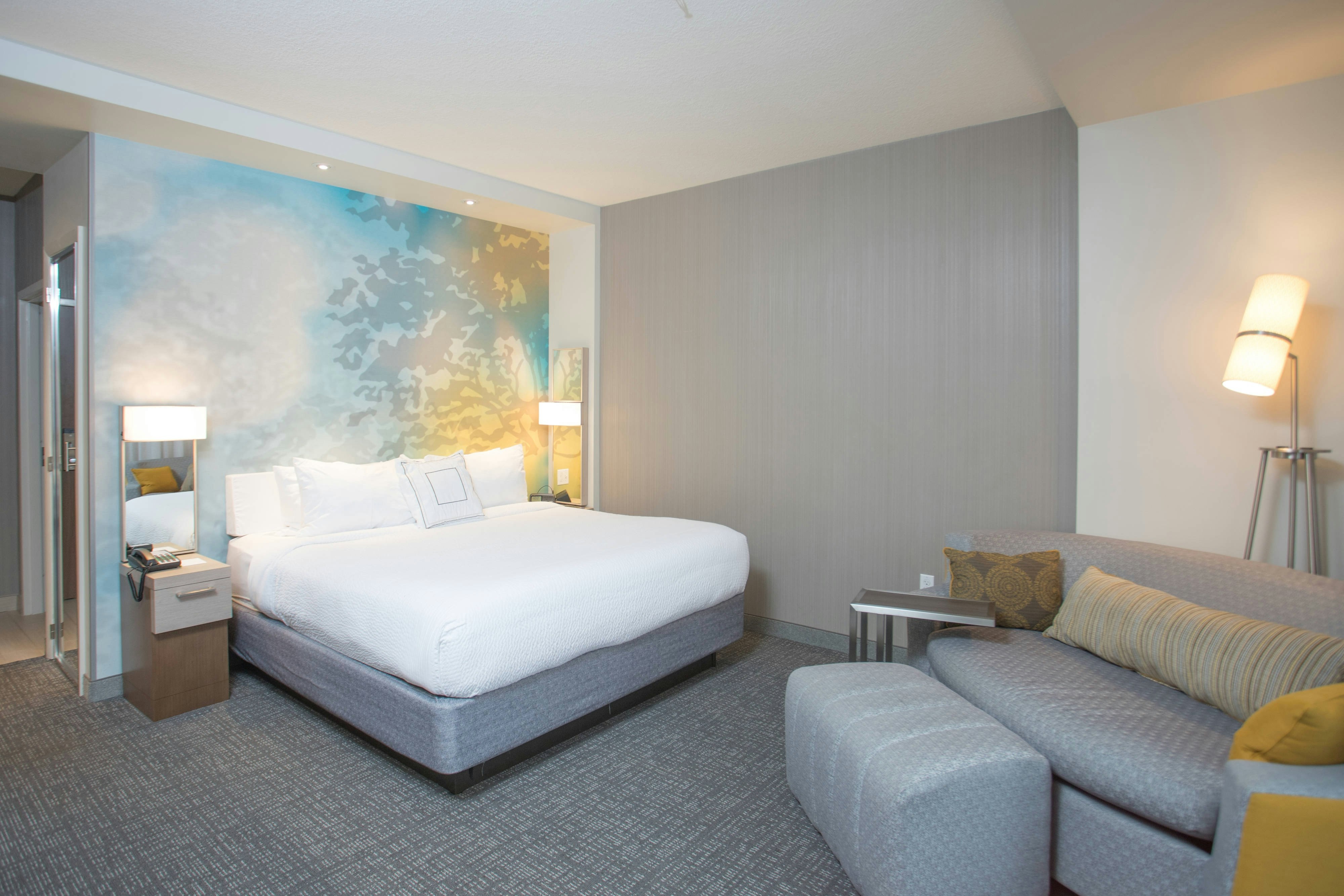 Courtyard by Marriott Albion