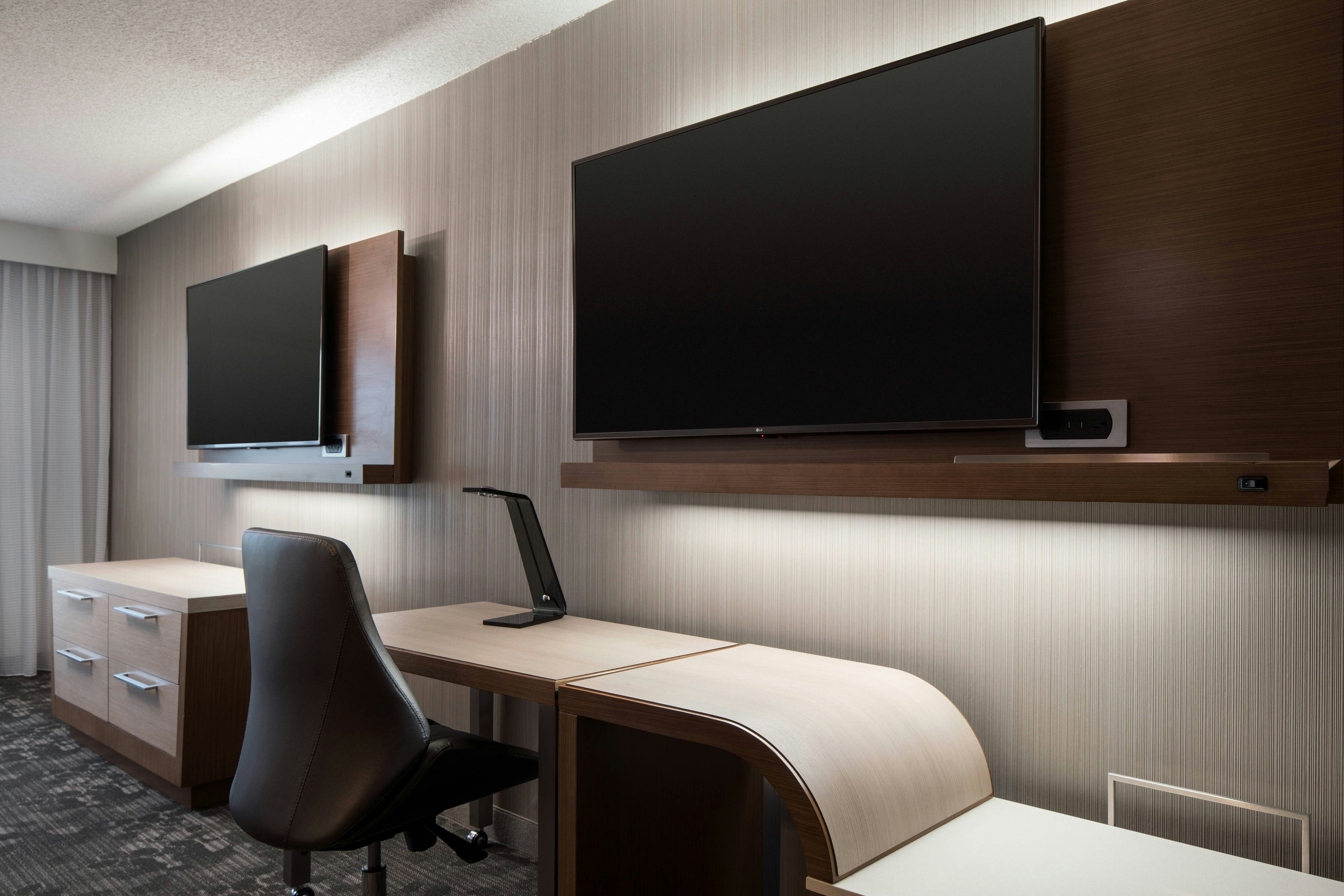 Courtyard by Marriott Denver Airport at Gateway Park