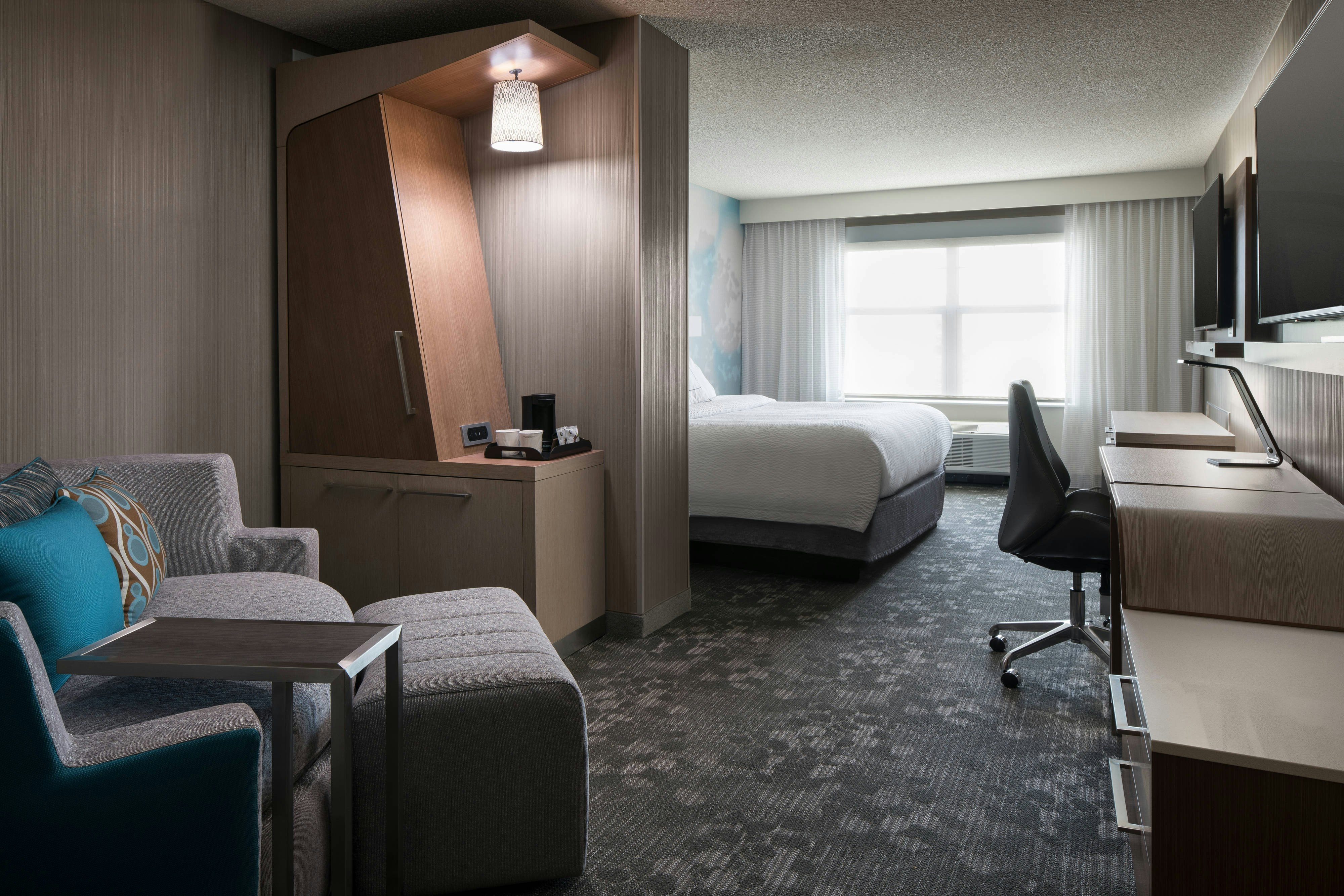 Courtyard by Marriott Denver Airport at Gateway Park