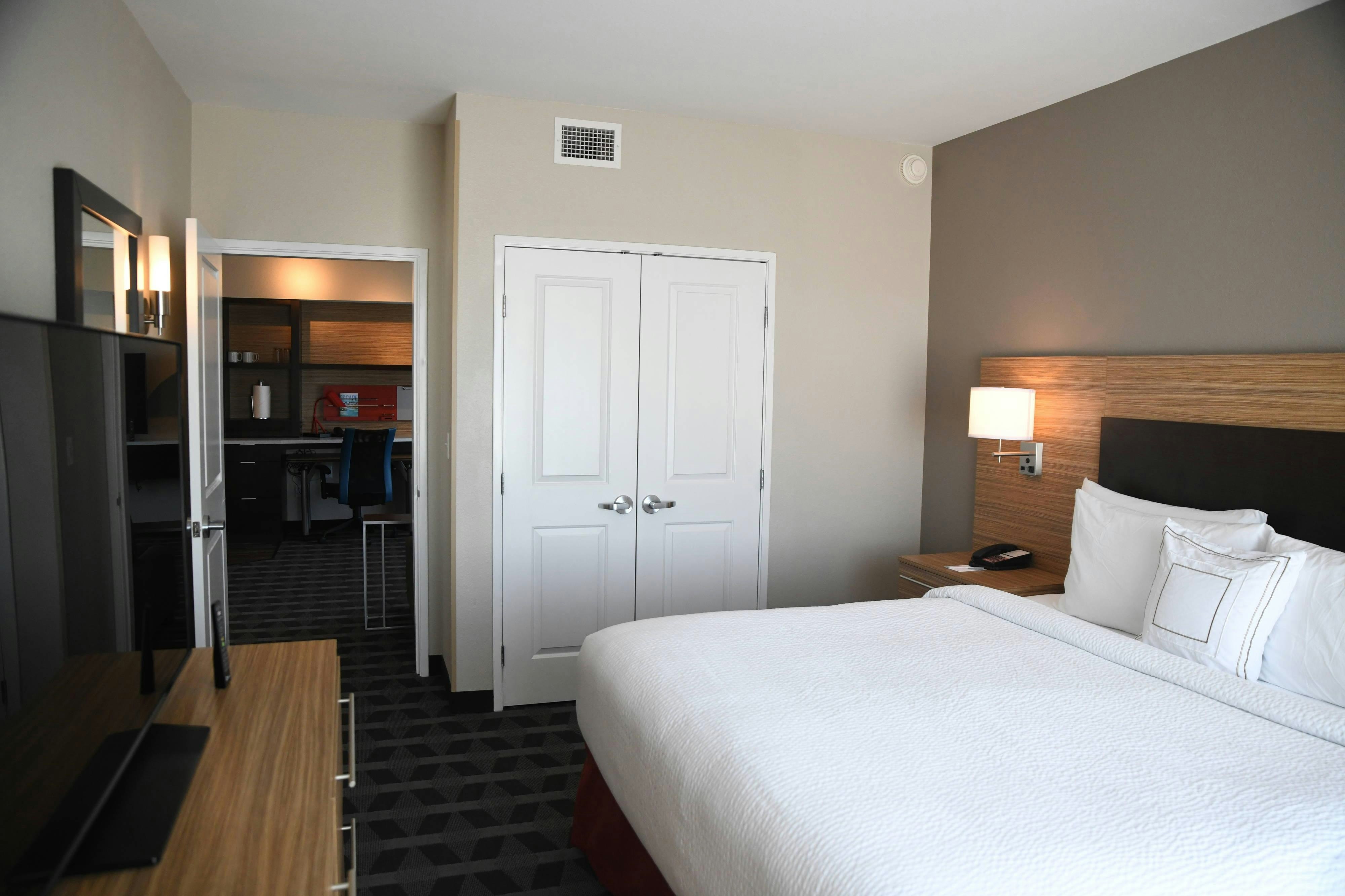 TownePlace Suites by Marriott Kansas City at Briarcliff