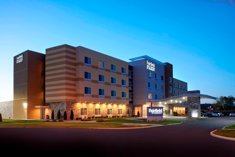 Fairfield by Marriott Inn & Suites Columbus, IN