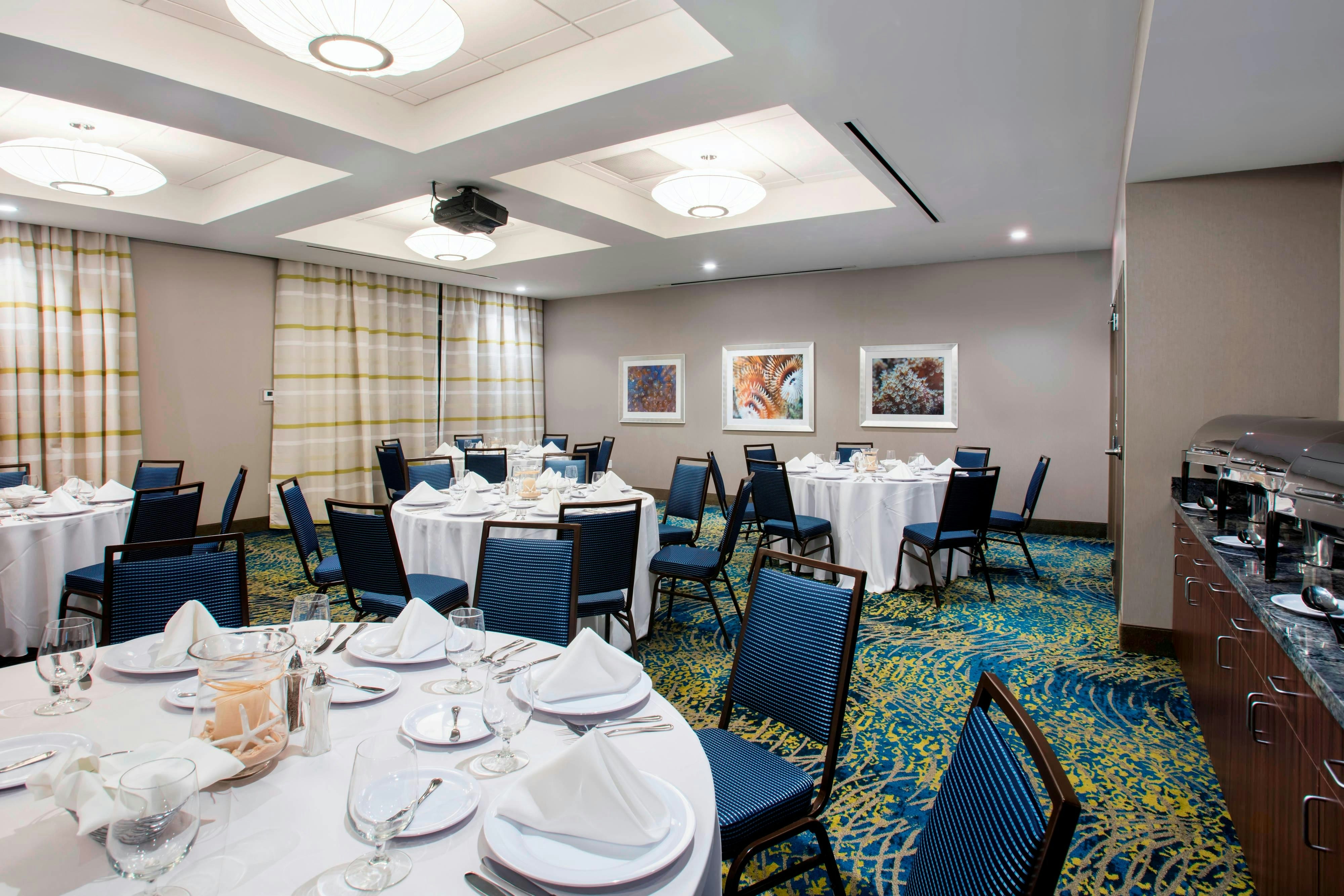 Courtyard by Marriott Faro Blanco Resort