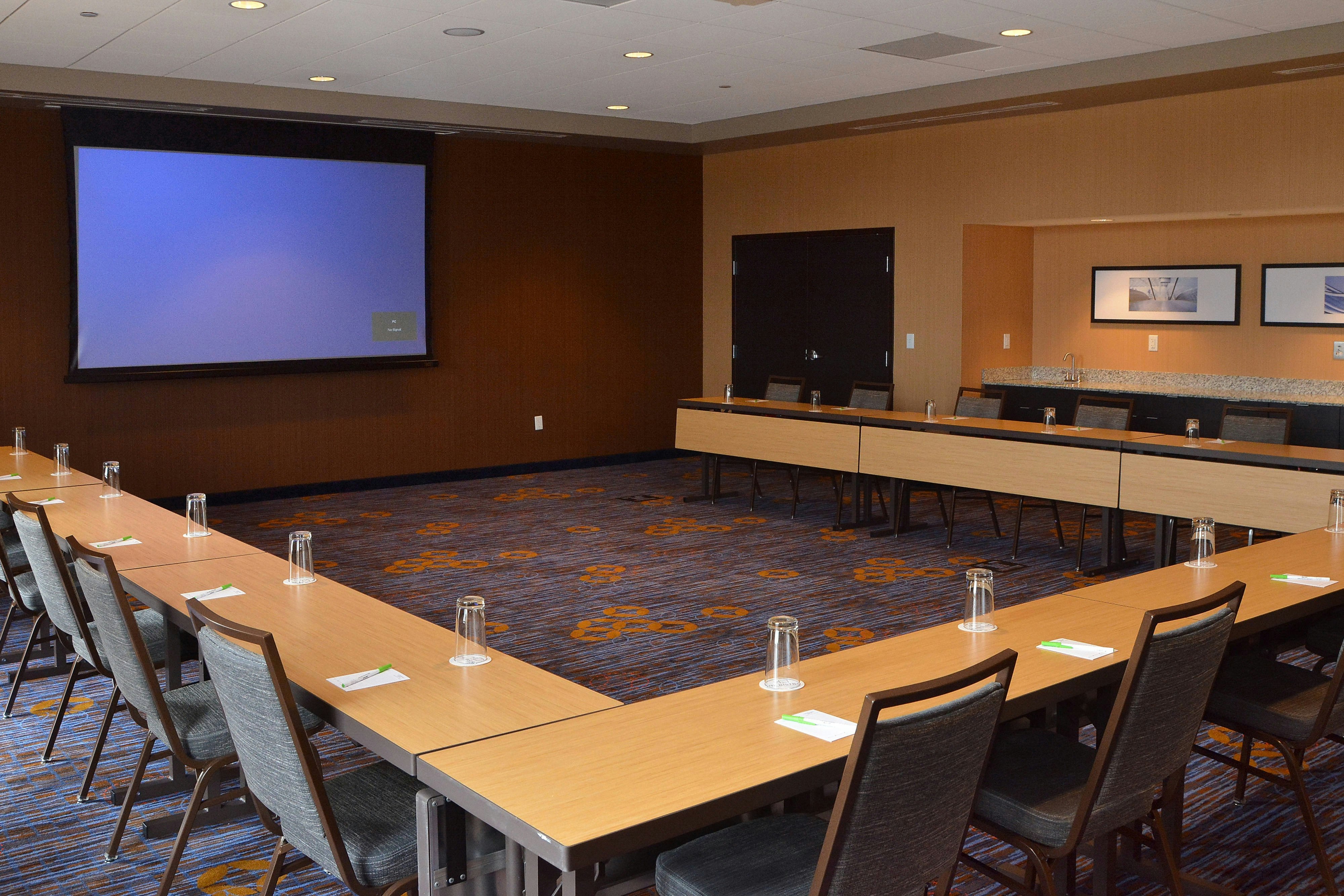 Courtyard by Marriott Youngstown Canfield