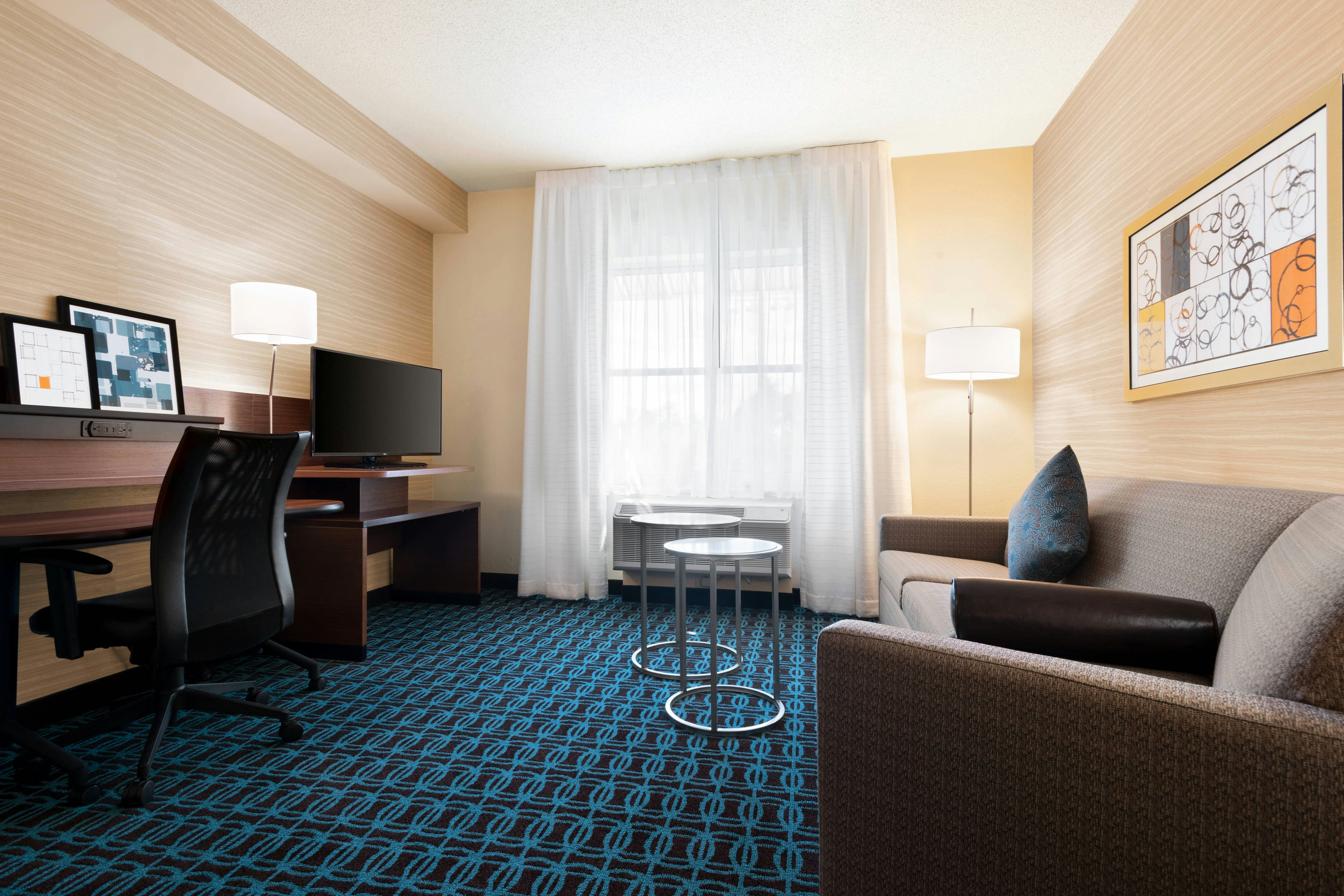 Fairfield by Marriott Inn & Suites Charlottesville Downtown/University Area