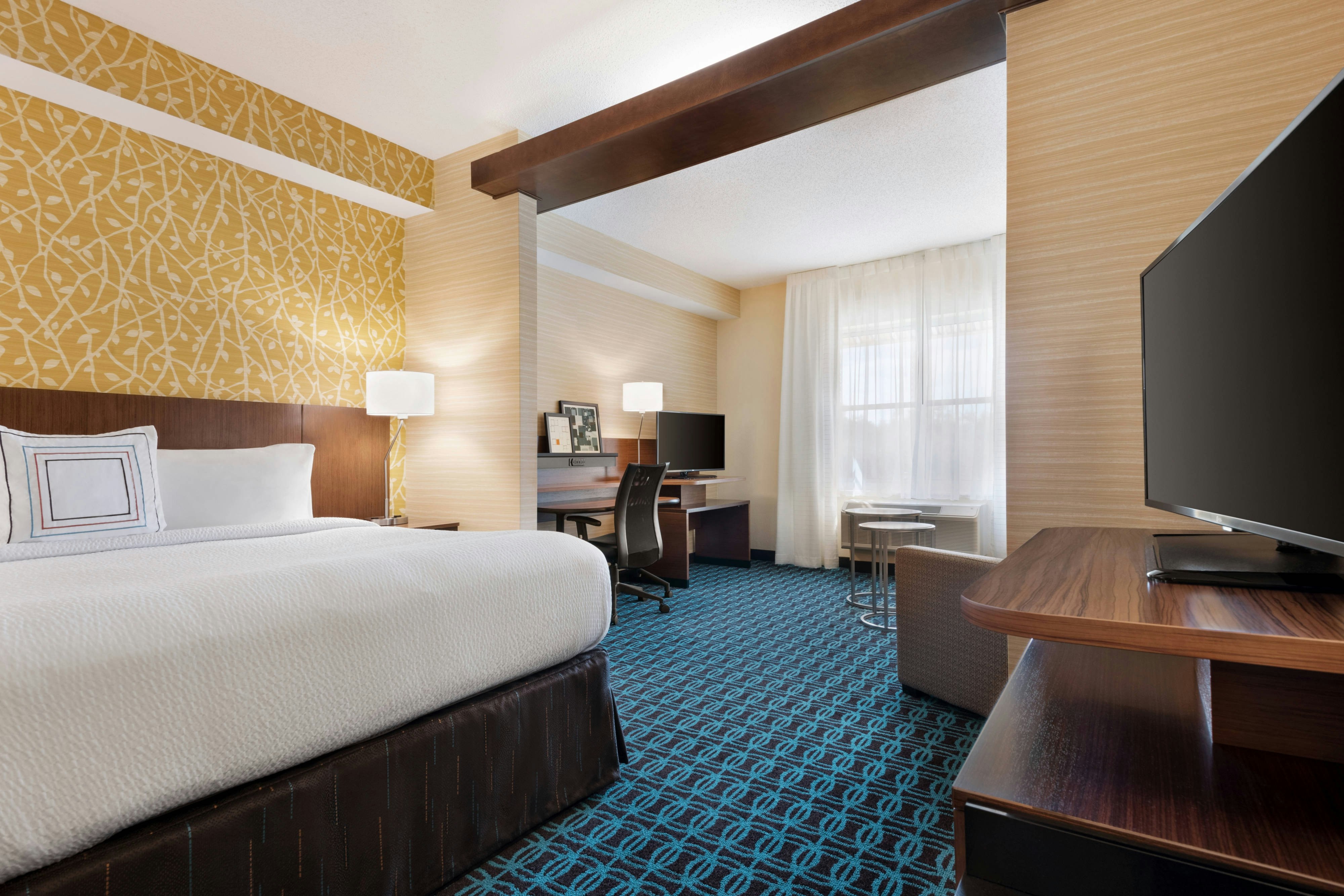 Fairfield by Marriott Inn & Suites Charlottesville Downtown/University Area
