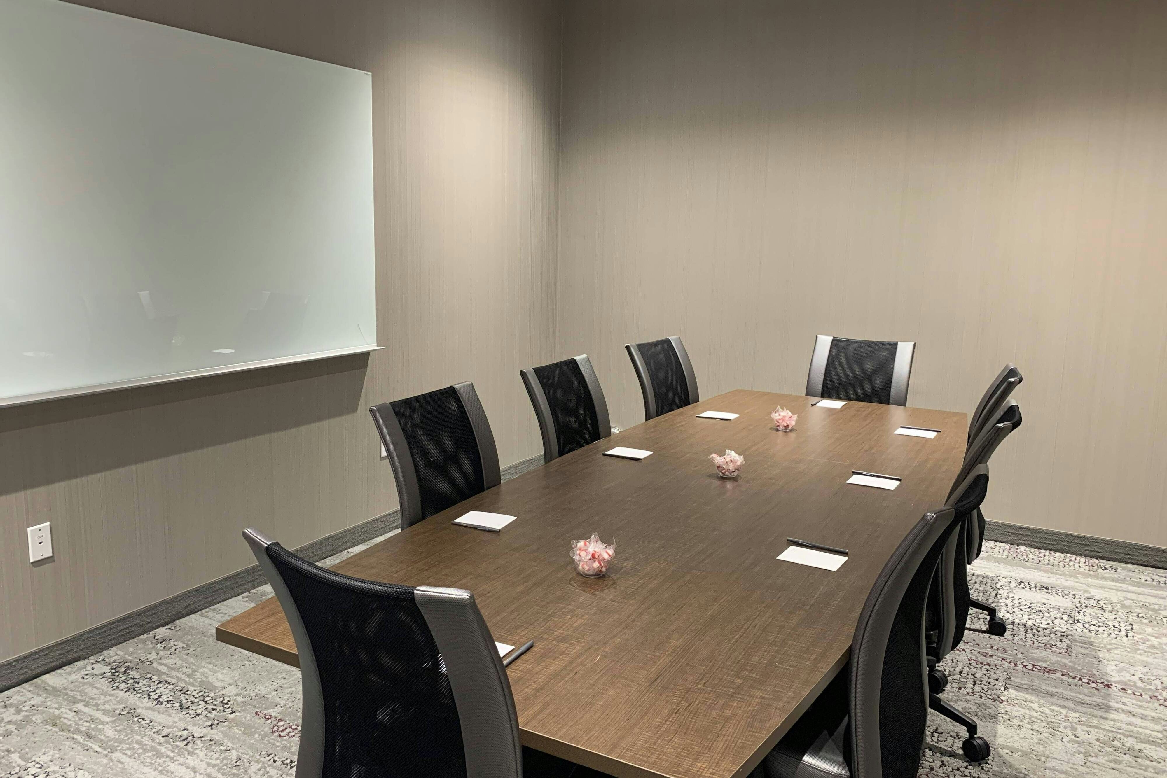 Courtyard by Marriott North Brunswick