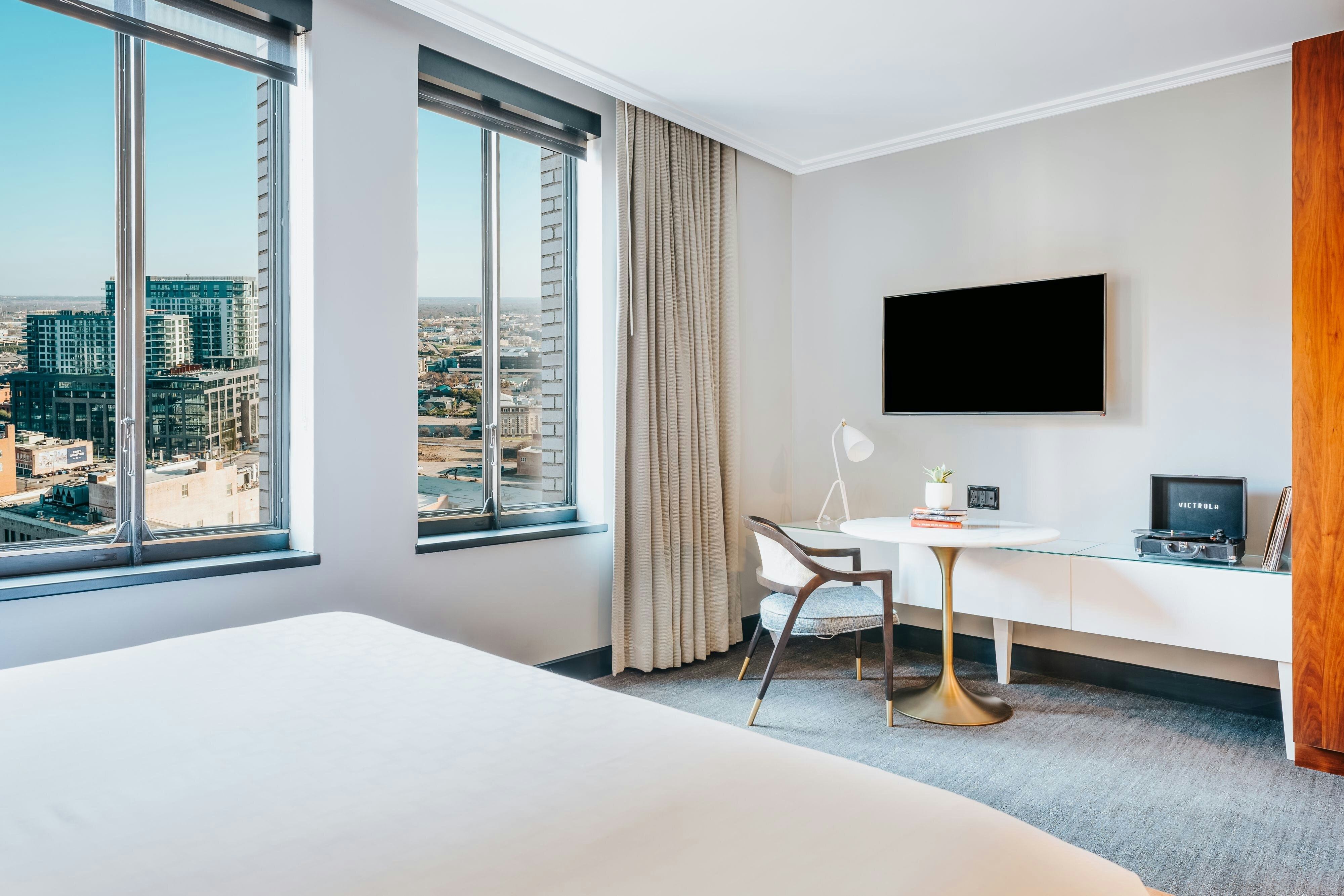 Renaissance Saint Elm Dallas Downtown Hotel