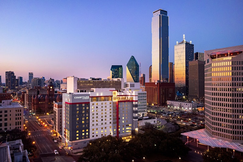 Courtyard by Marriott Dallas Downtown/Reunion District