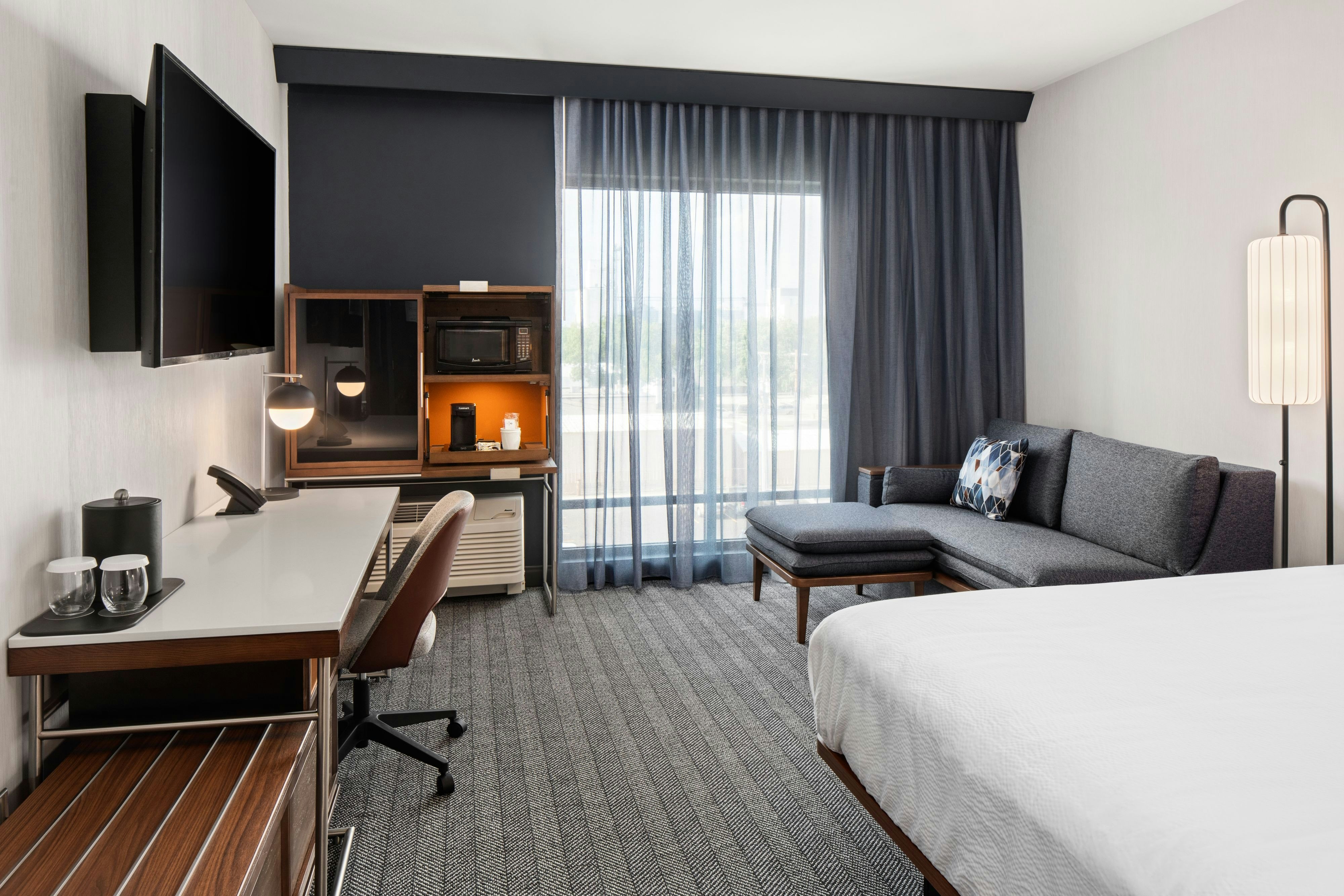 Courtyard by Marriott Owatonna Downtown