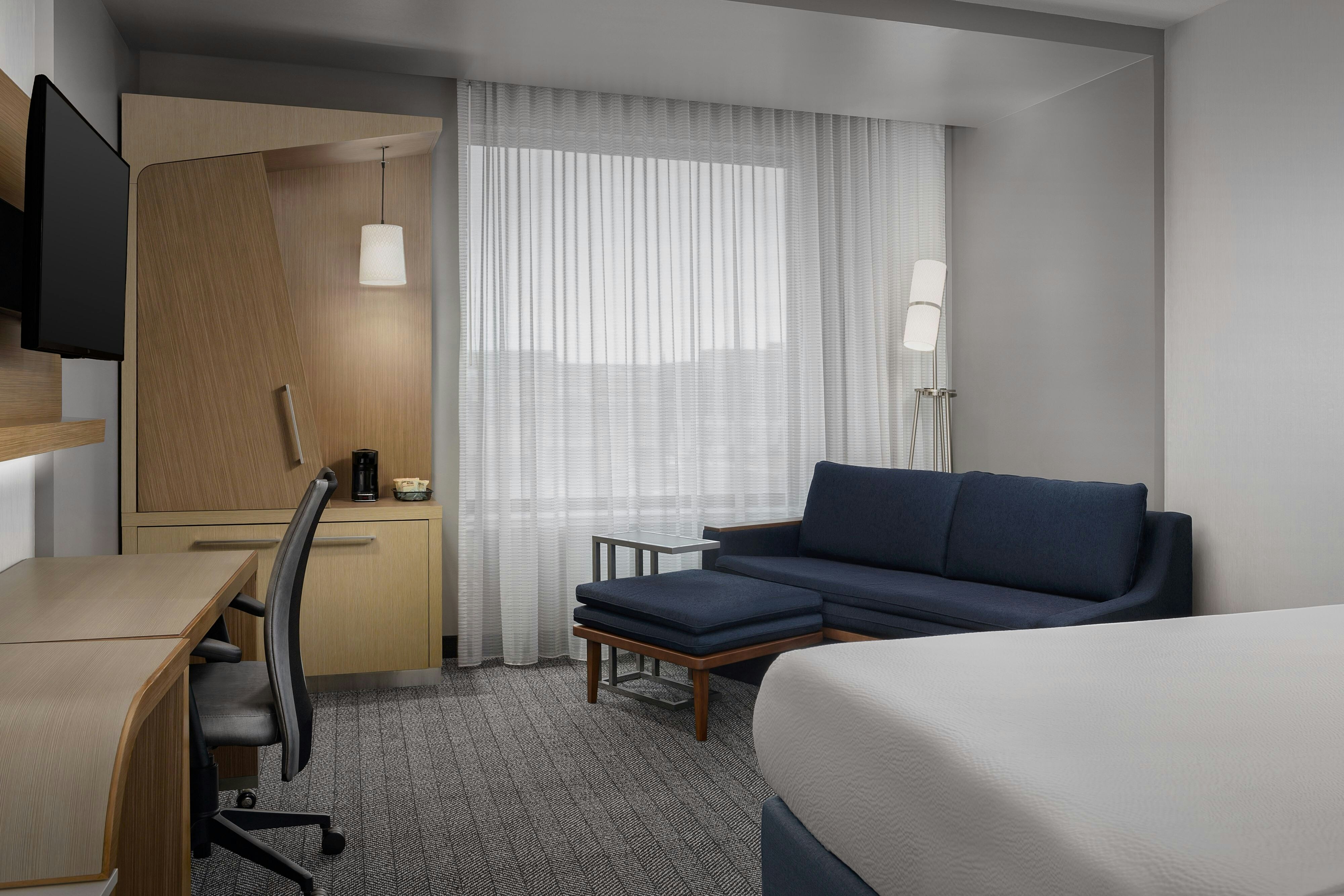 Courtyard by Marriott Muncie at Horizon Convention Center