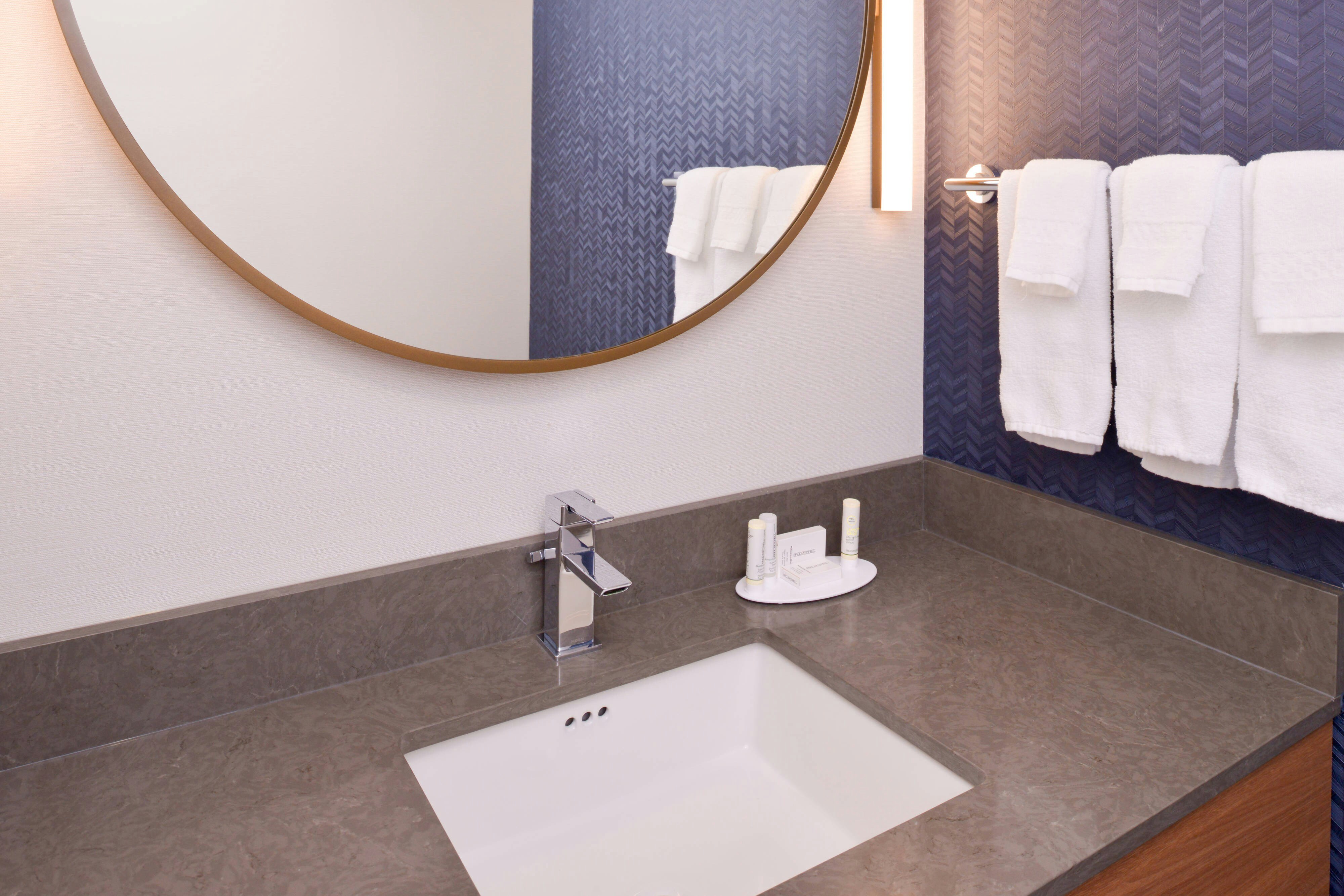 Fairfield by Marriott Inn & Suites Bakersfield Central