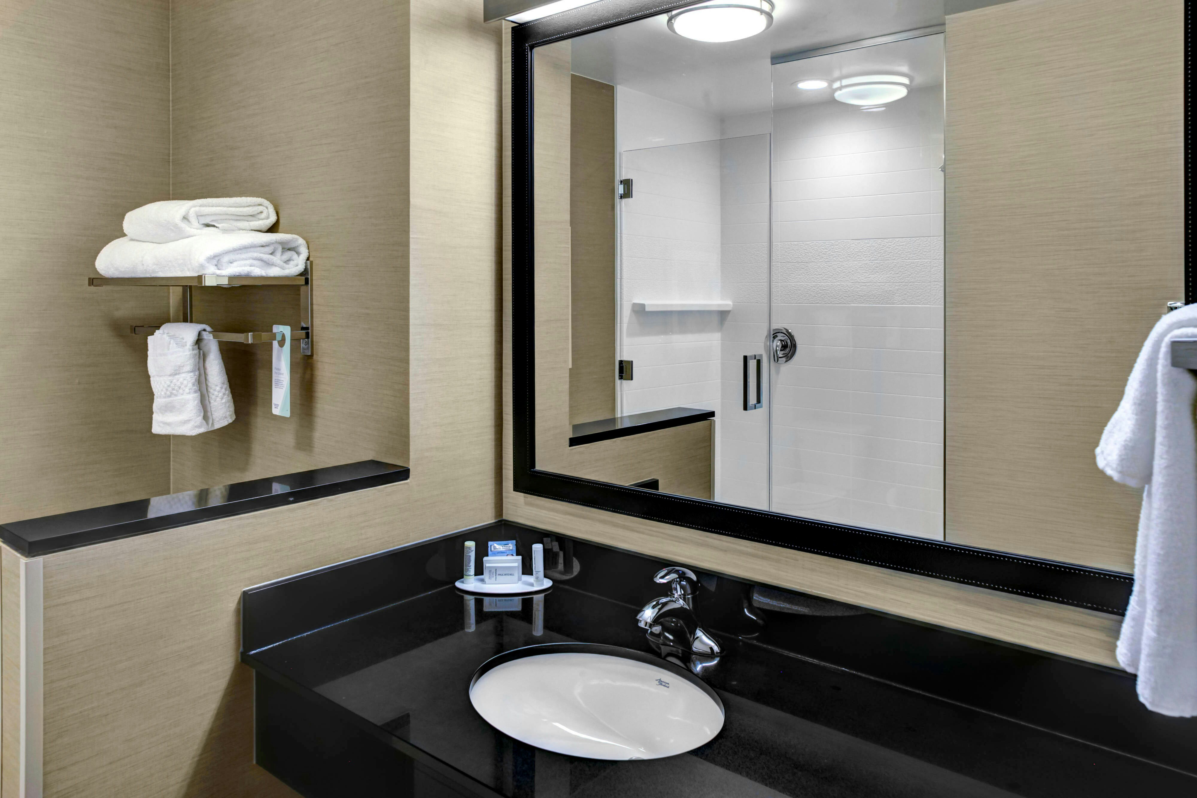 Fairfield by Marriott Inn & Suites Lansing at Eastwood