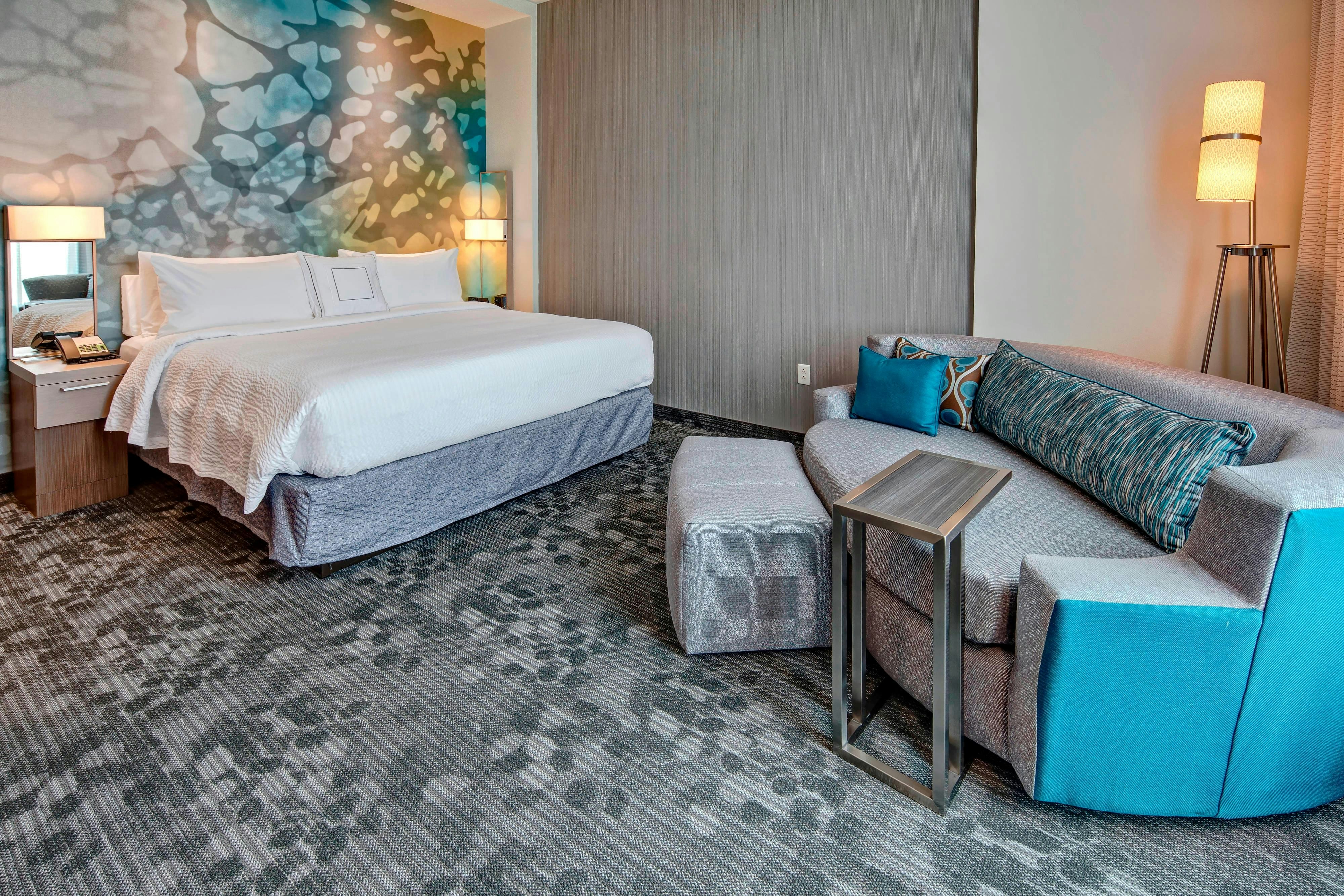 Courtyard by Marriott Kansas City Downtown/Convention Center