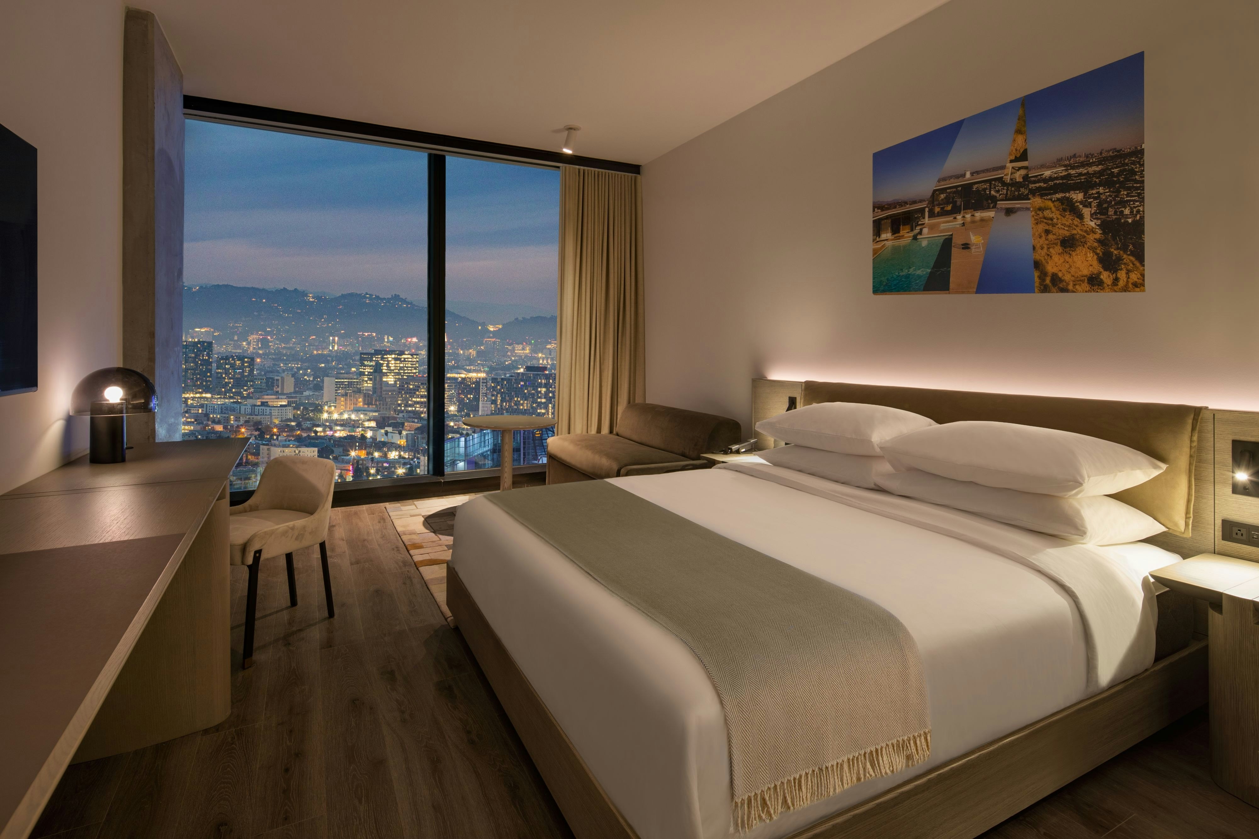 AC Hotel Downtown Los Angeles