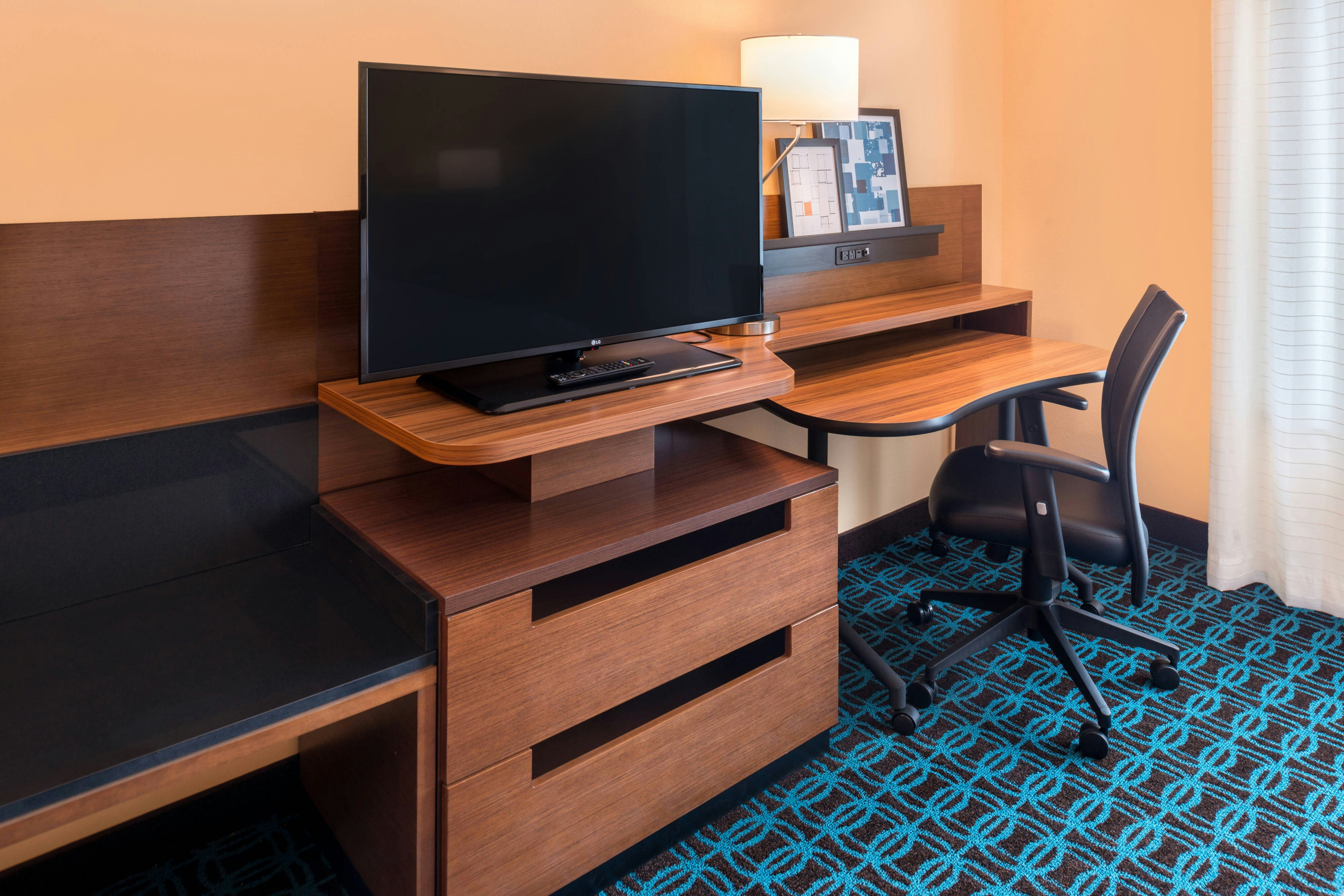 Fairfield by Marriott Inn & Suites Orlando East/UCF Area