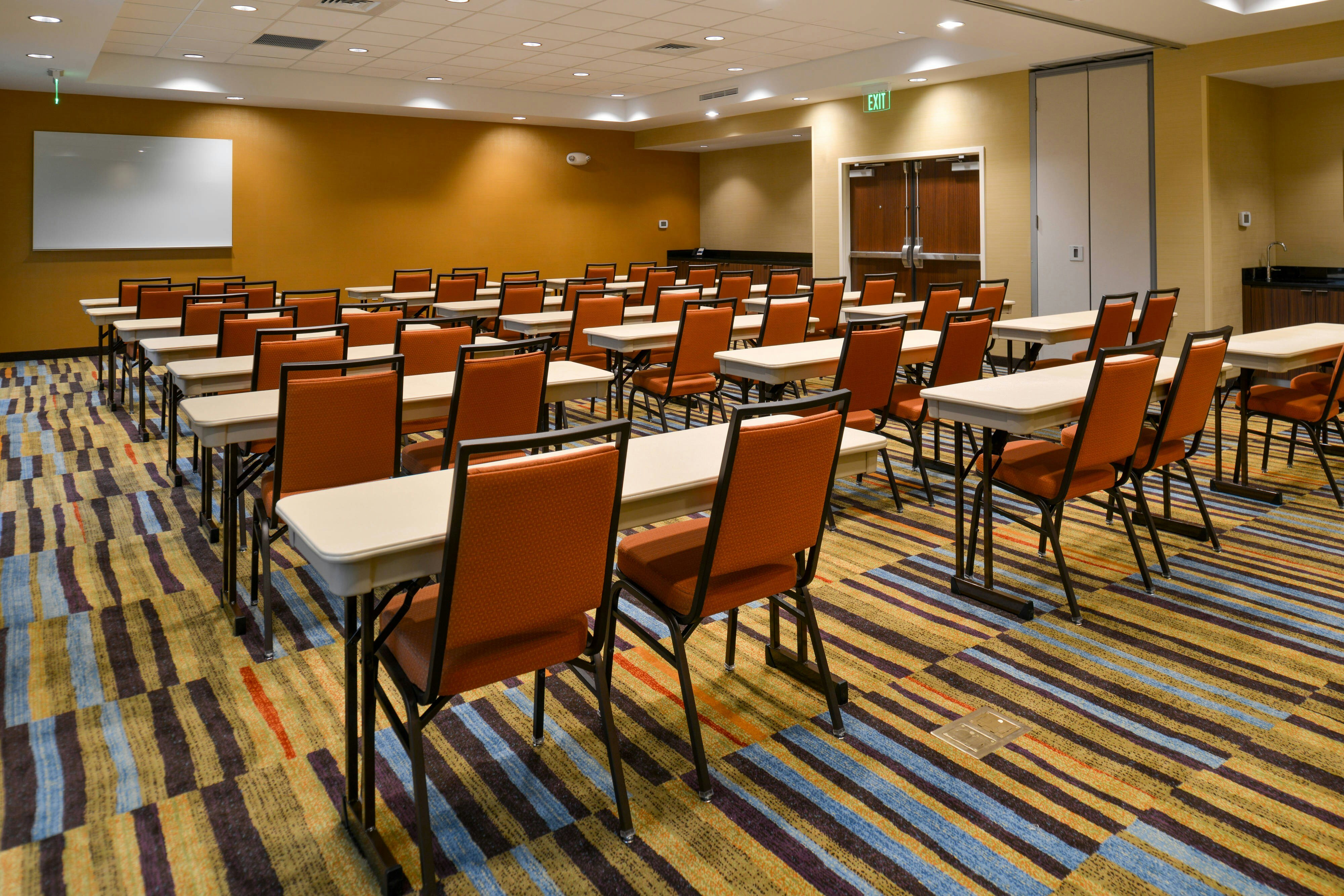 Fairfield by Marriott Inn & Suites Orlando East/UCF Area