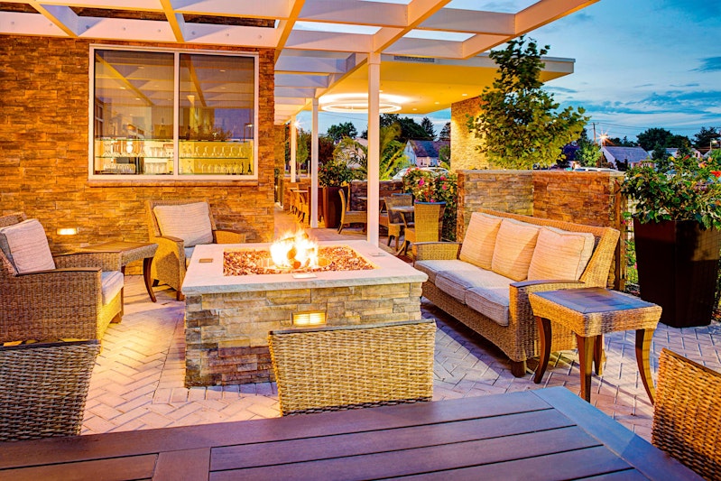 SpringHill Suites by Marriott Carle Place Garden City