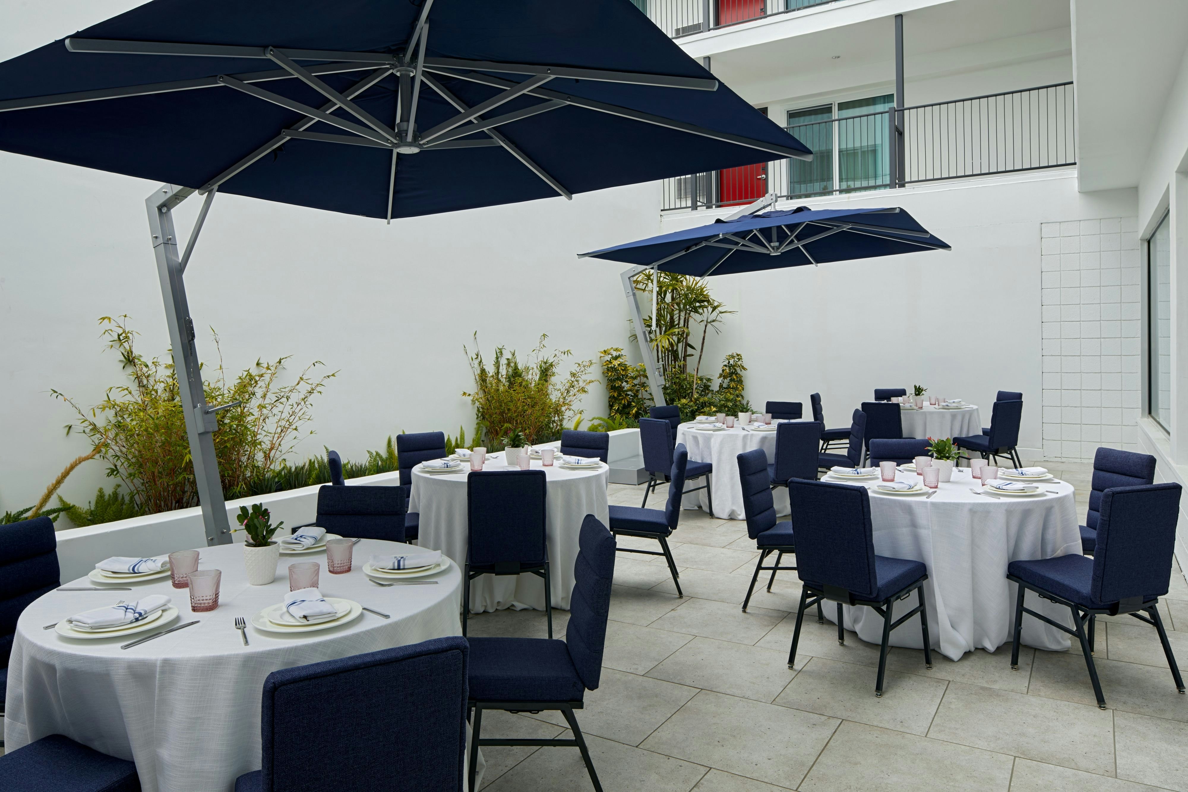 Courtyard by Marriott Santa Barbara Downtown