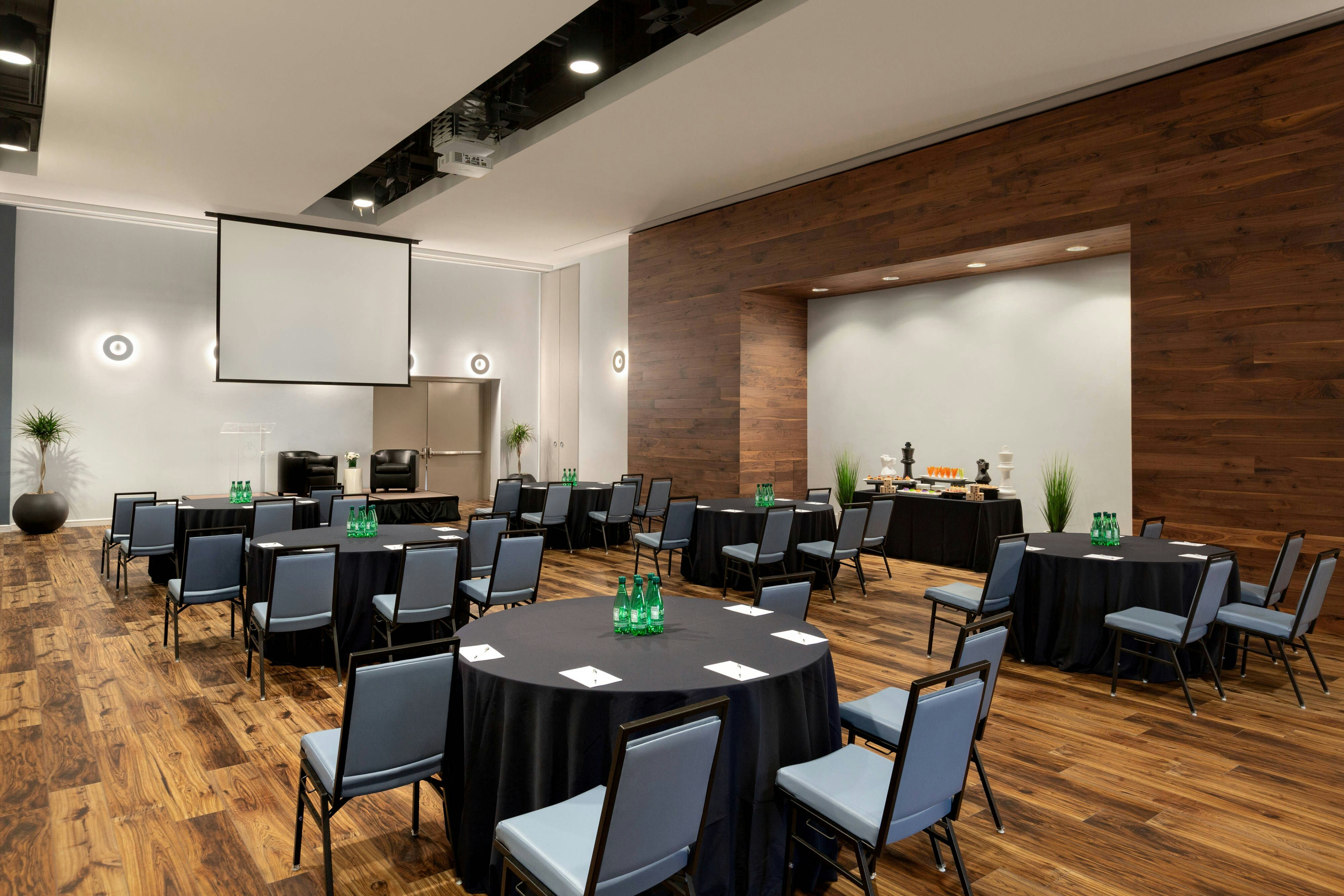 Twelve Midtown, Autograph Collection