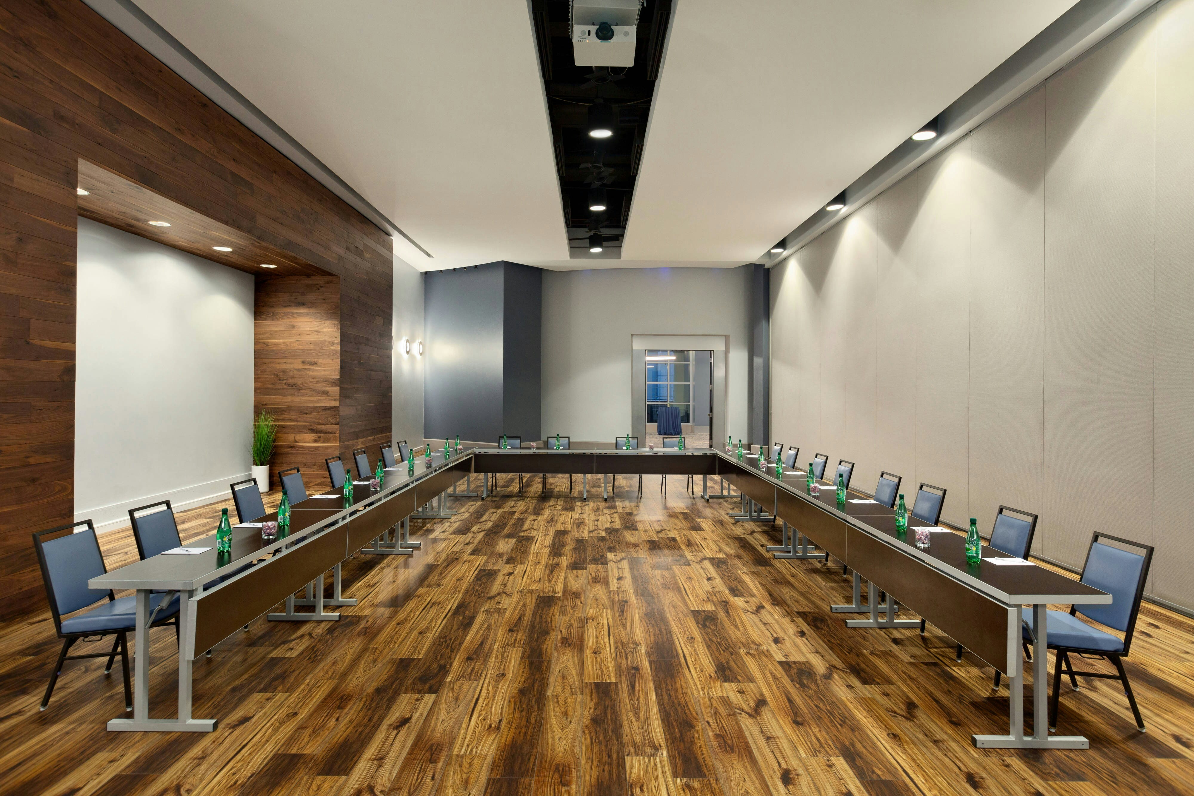 Twelve Midtown, Autograph Collection