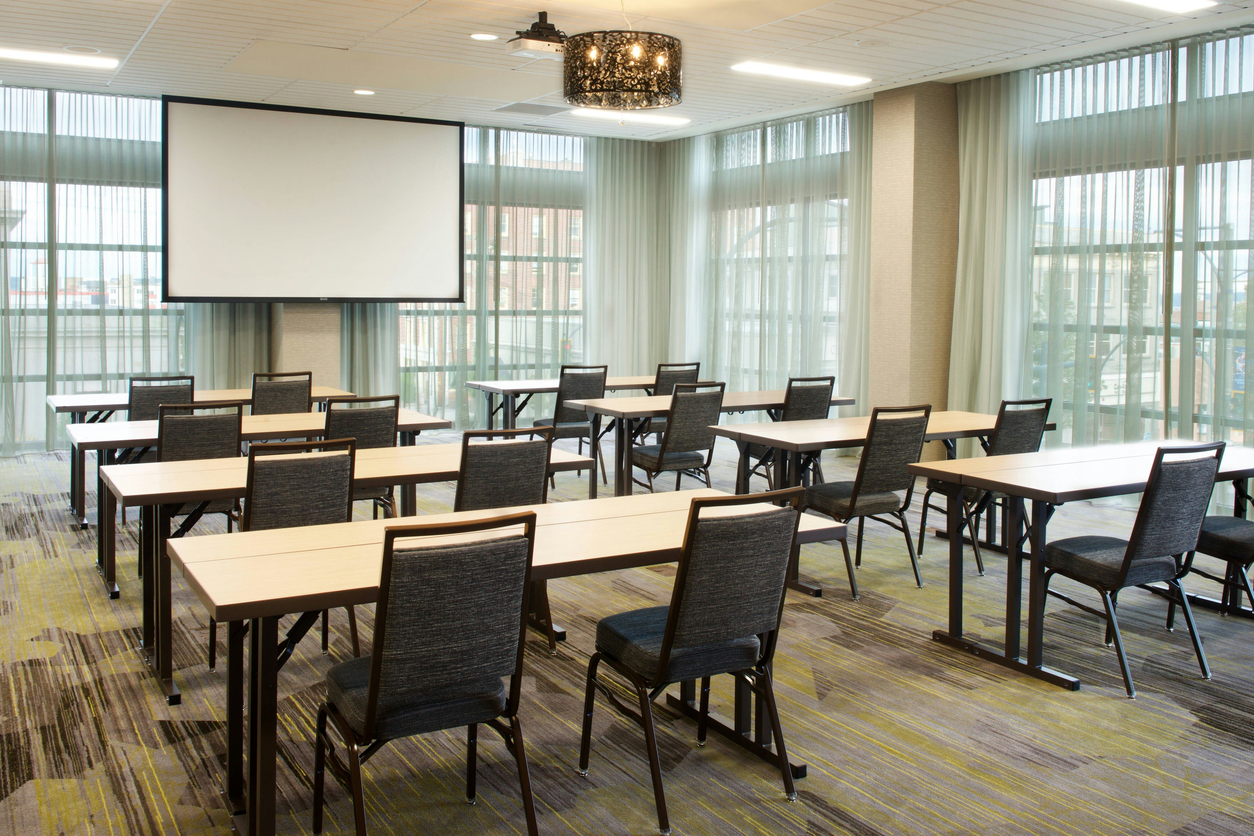 Courtyard by Marriott Seattle Everett Downtown