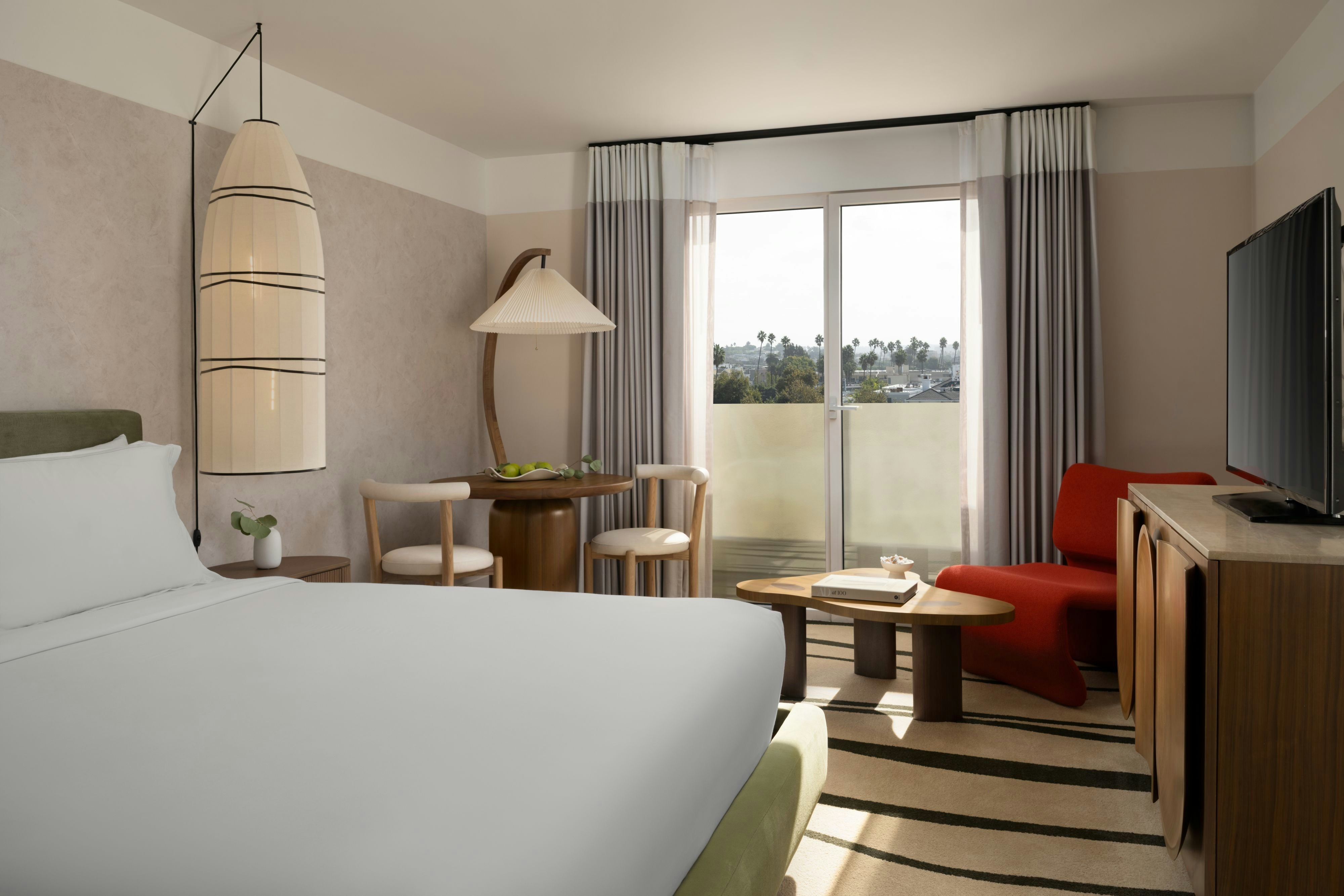 Sandbourne Santa Monica, Autograph Collection