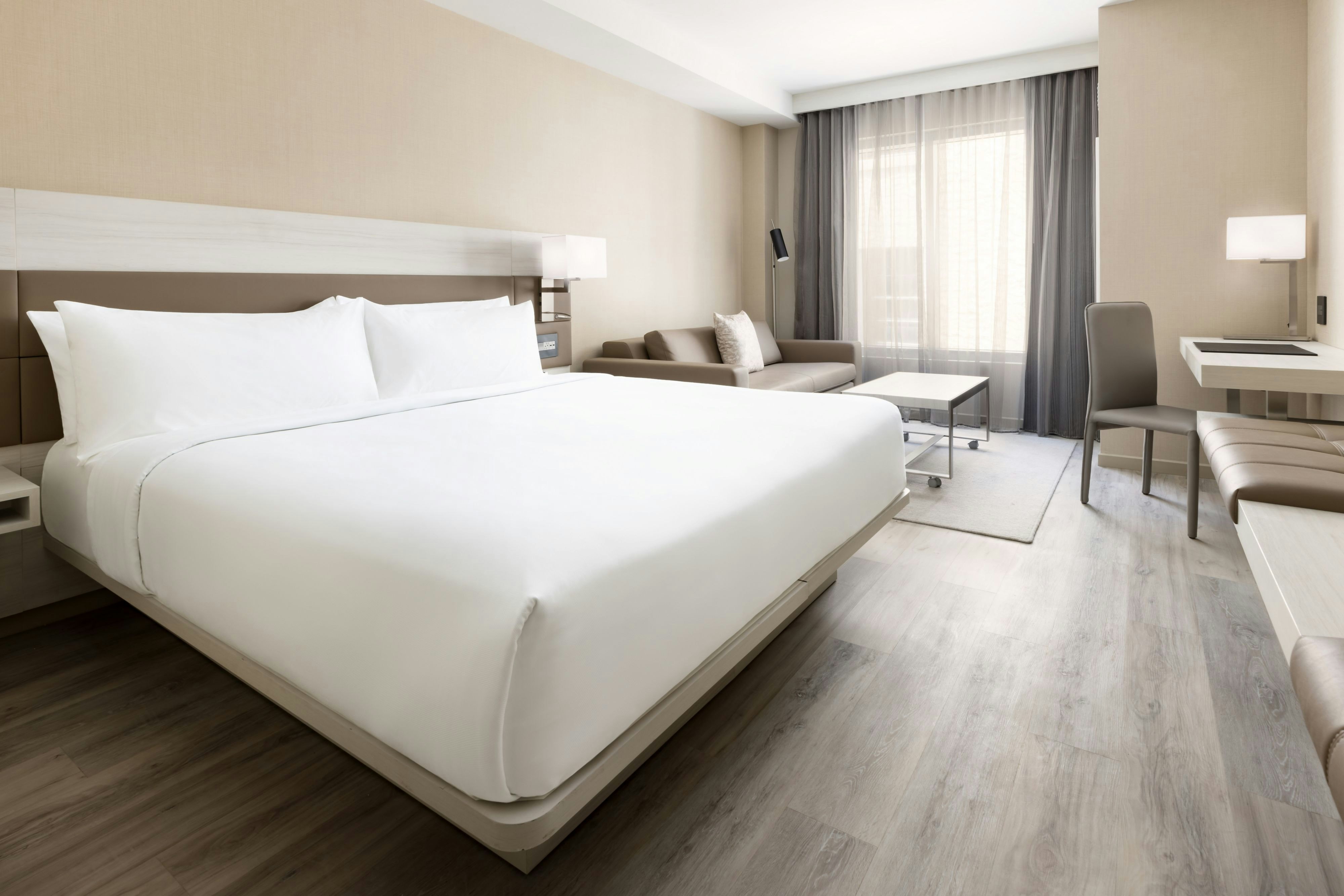 AC Hotel St. Petersburg Downtown