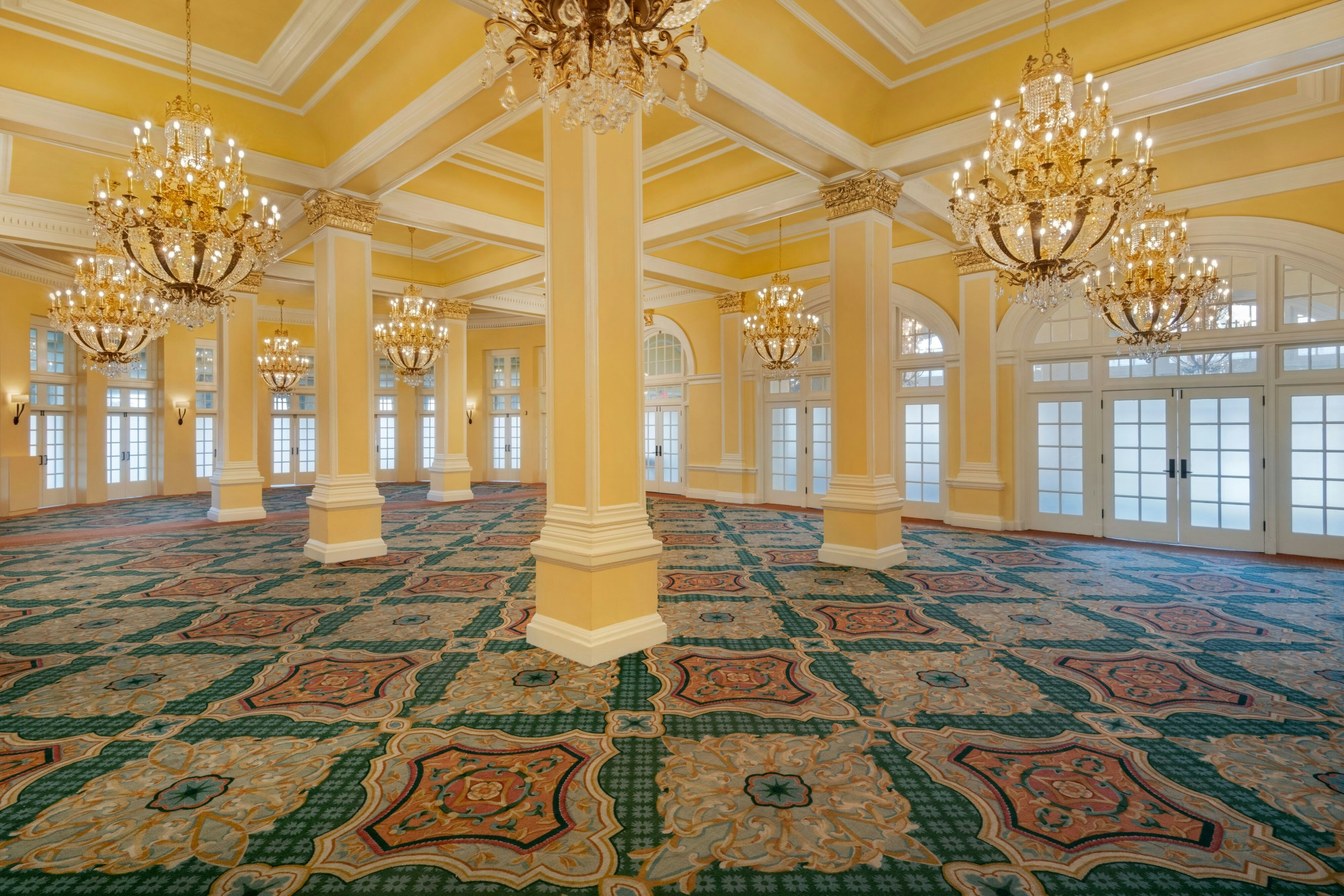 Grand Galvez Resort, Autograph Collection