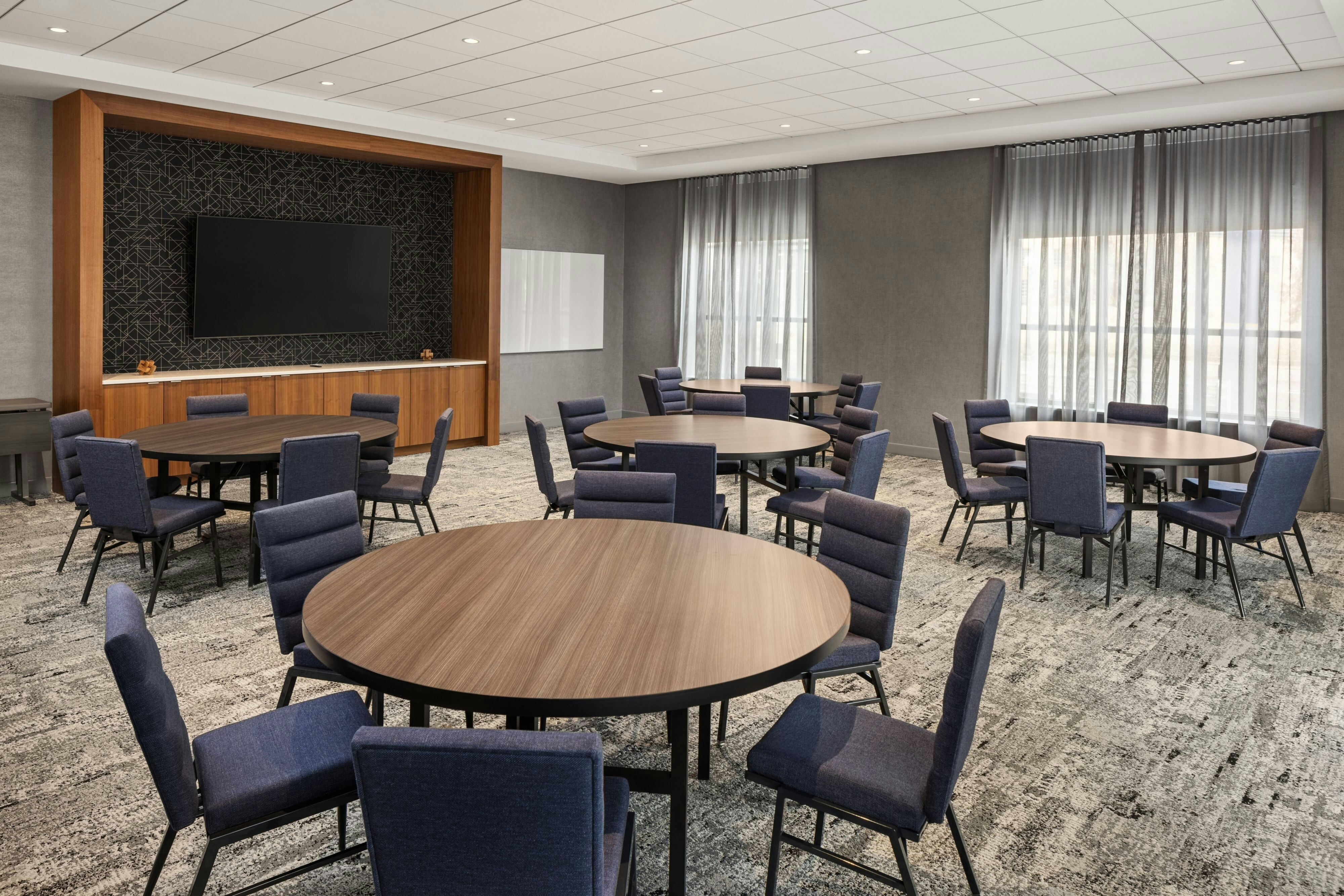 Courtyard by Marriott St. Paul Downtown