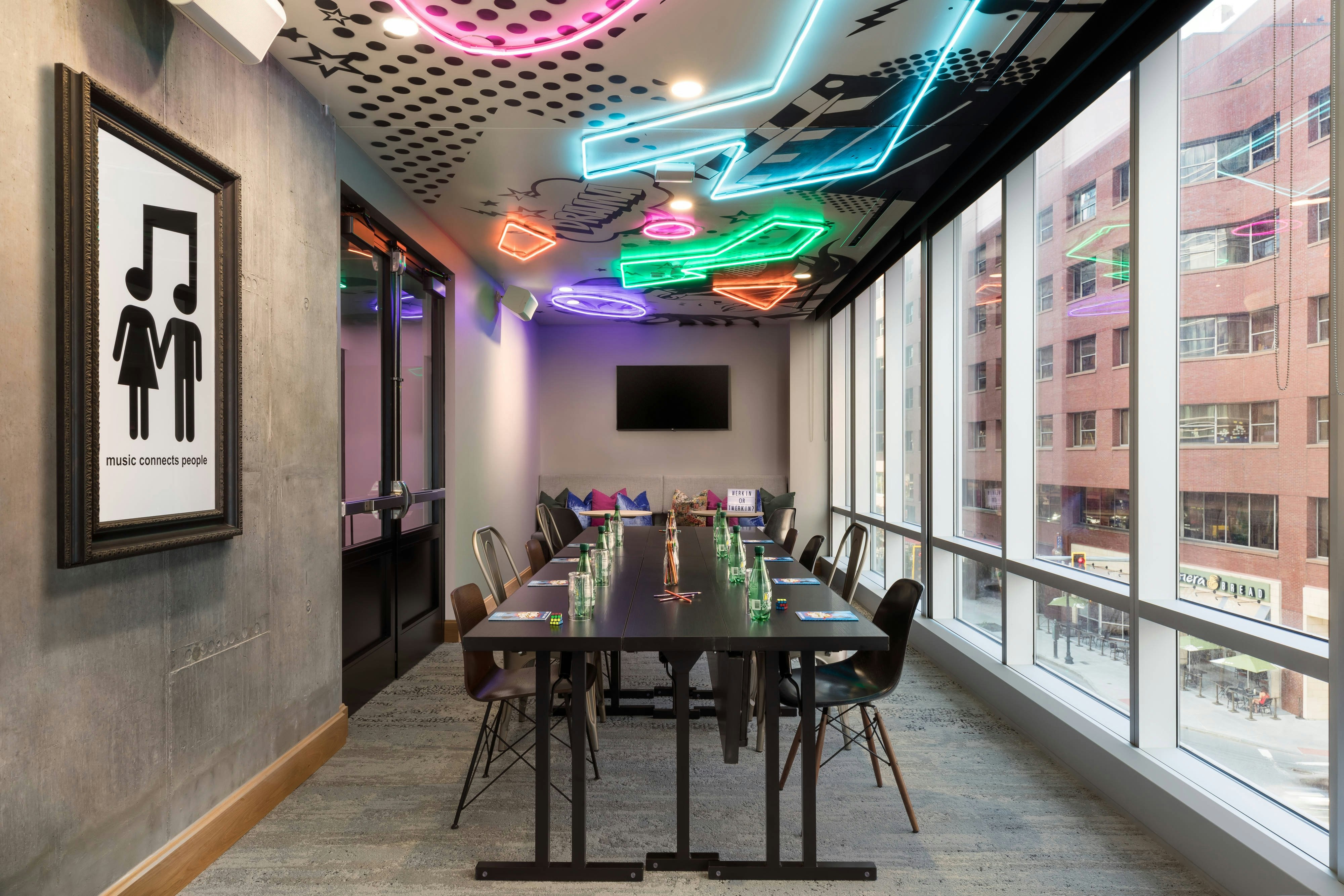 Moxy Boston Downtown