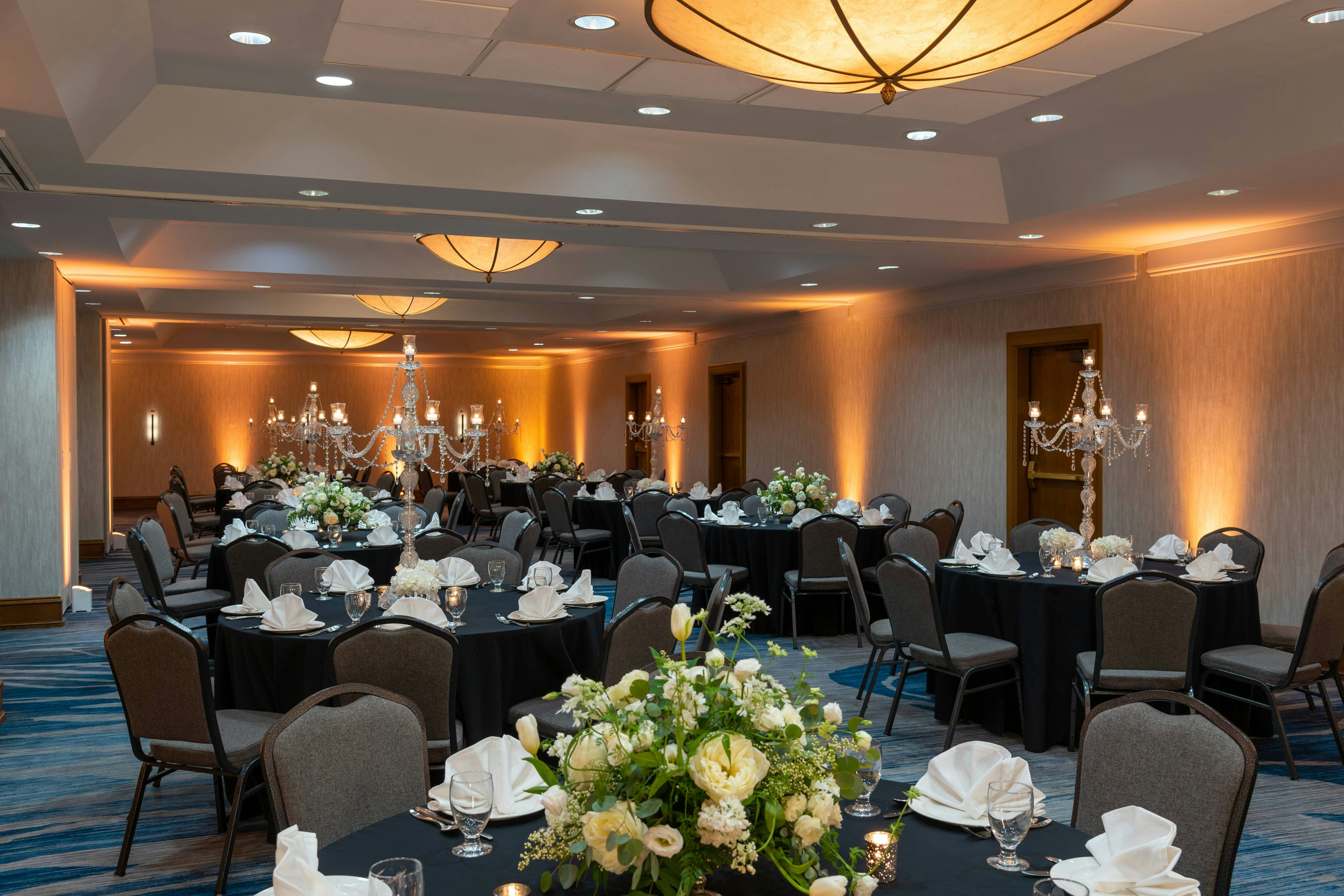 Courtyard by Marriott Chicago at Medical District/UIC