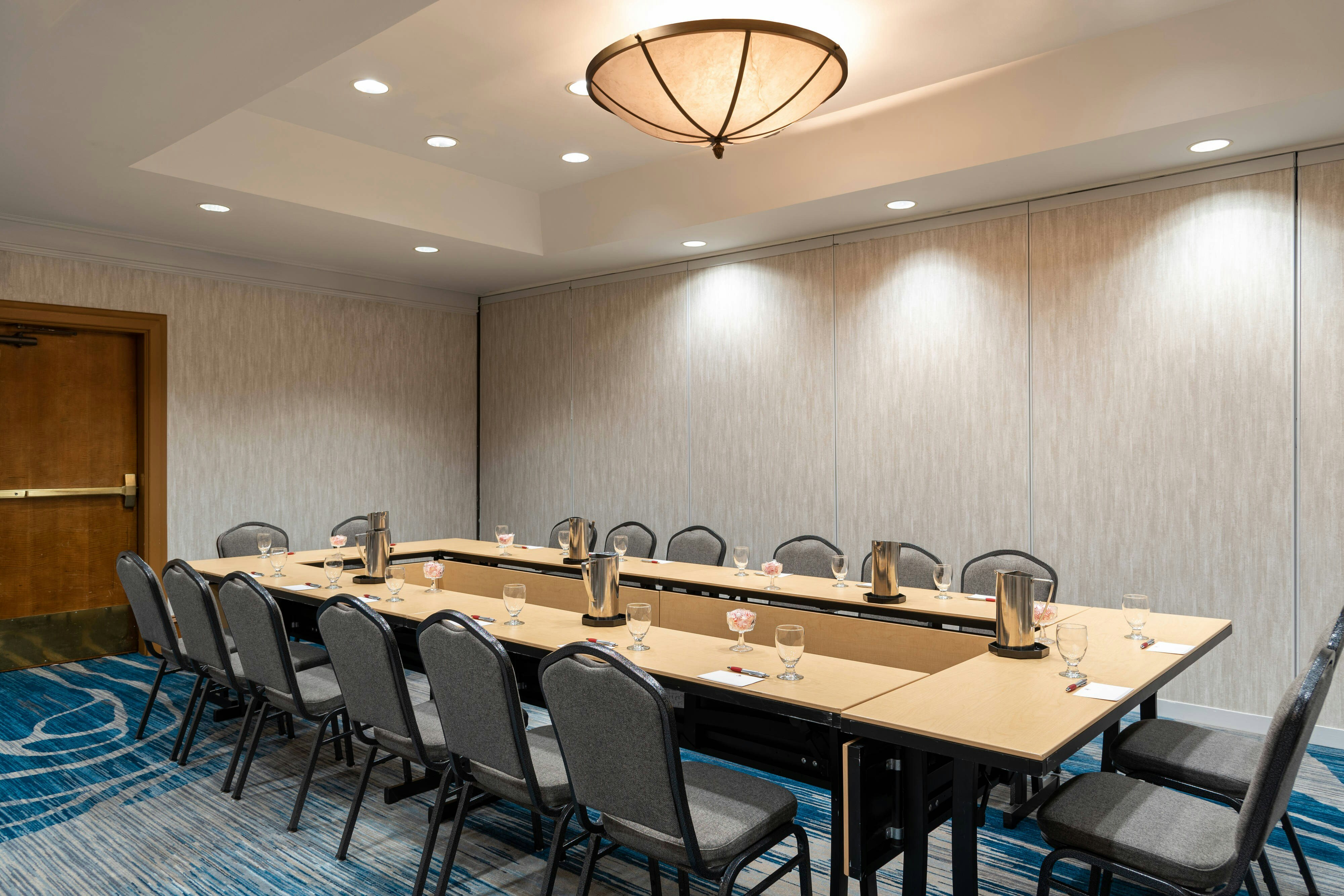 Courtyard by Marriott Chicago at Medical District/UIC