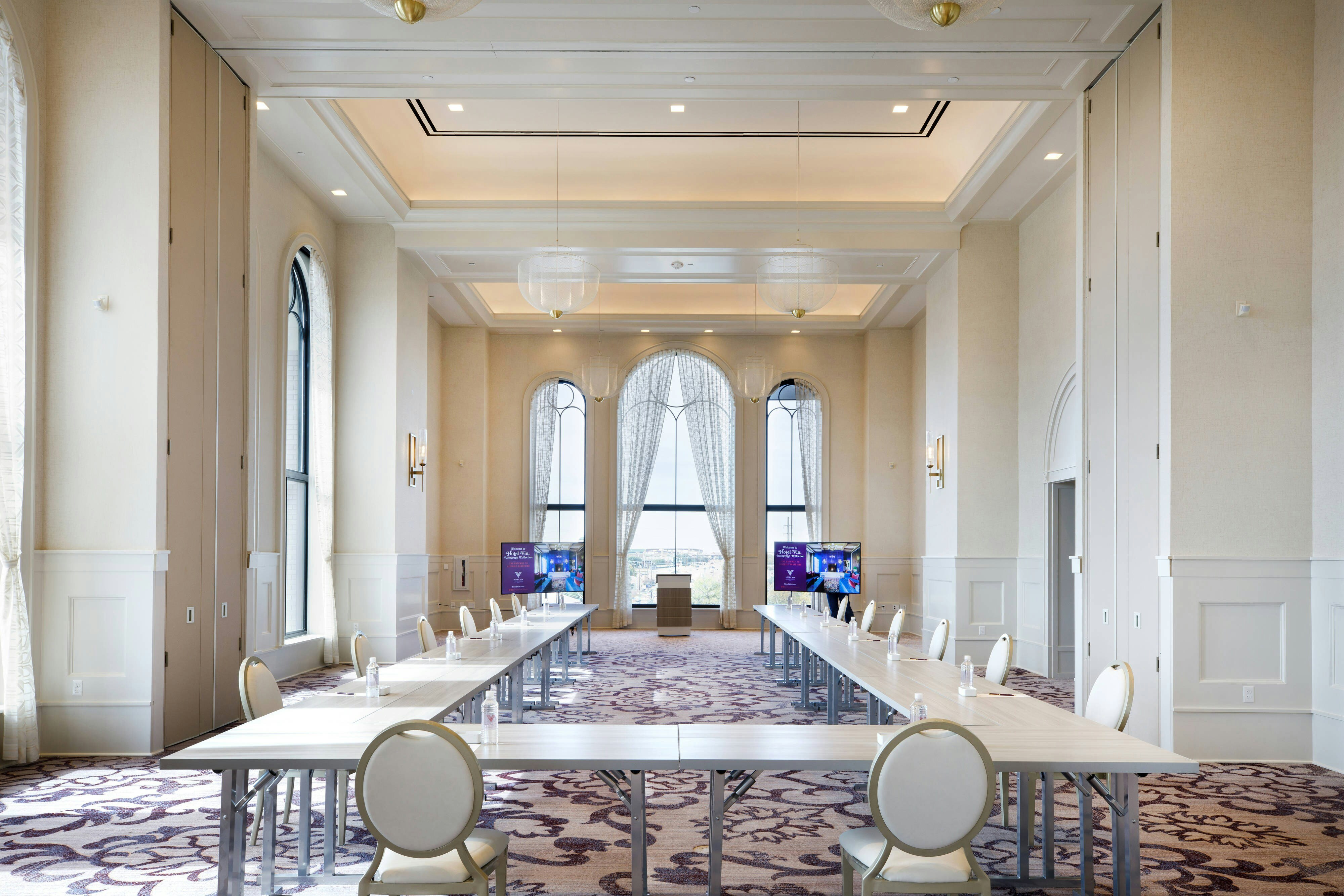 Hotel Vin, Grapevine, Autograph Collection