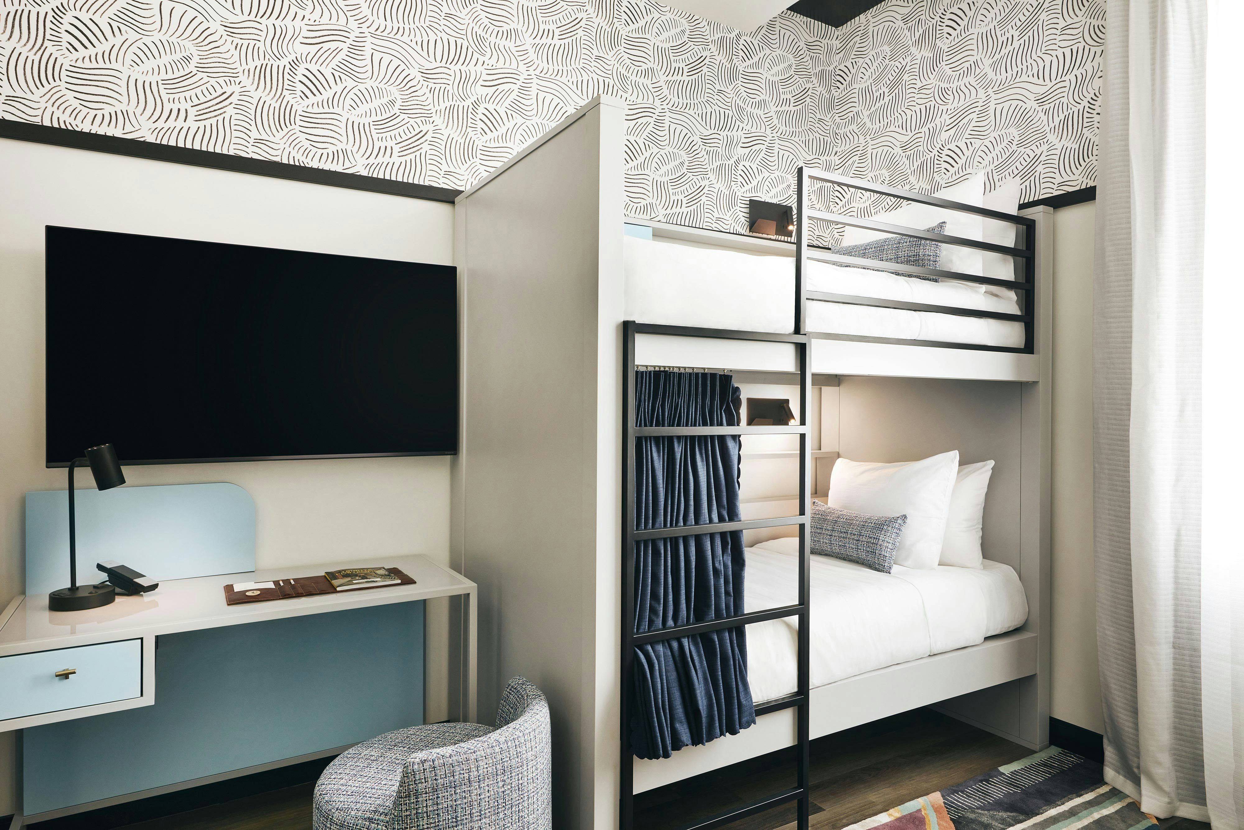 Kinley Cincinnati Downtown, a Tribute Portfolio Hotel