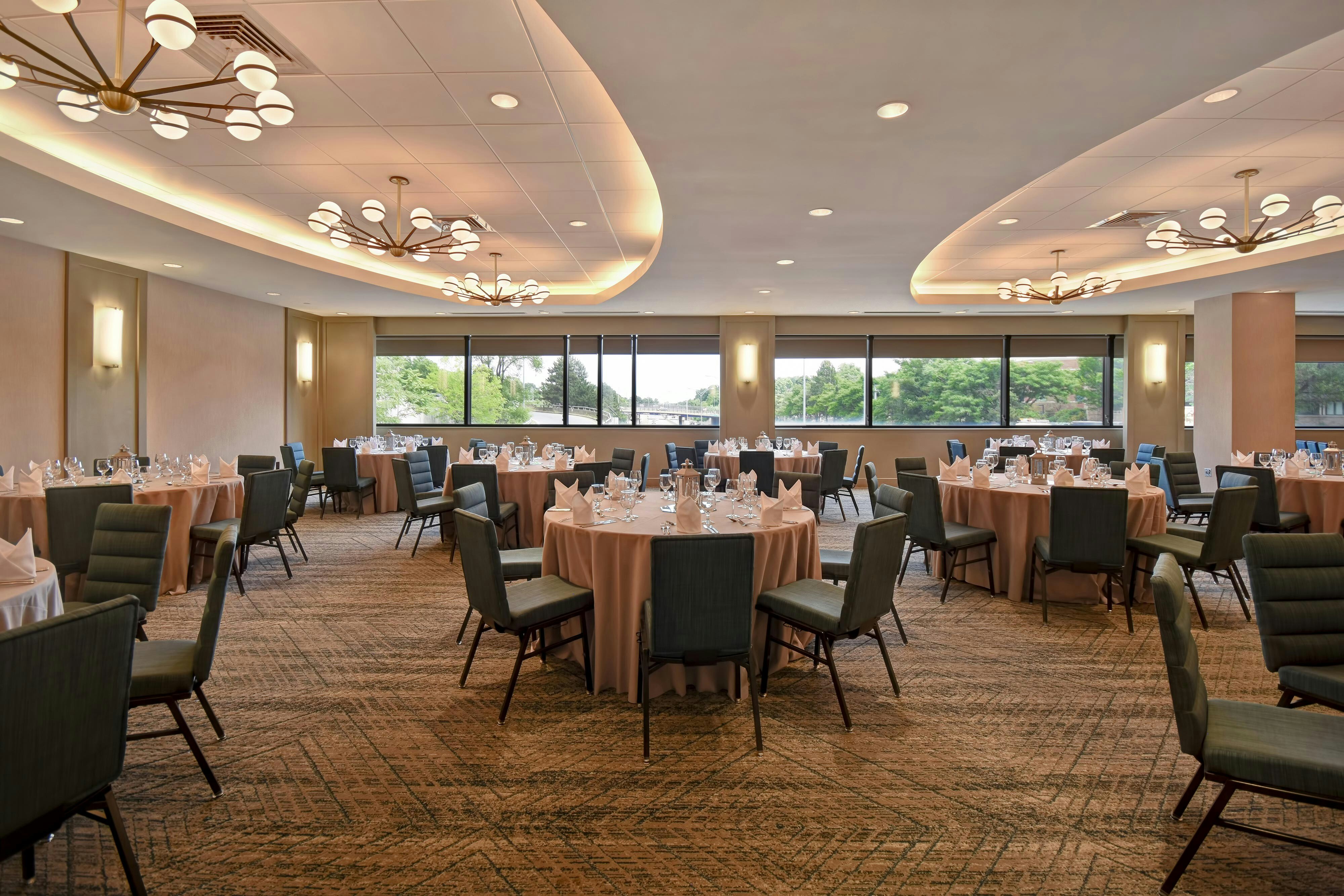 Four Points by Sheraton Boston Newton