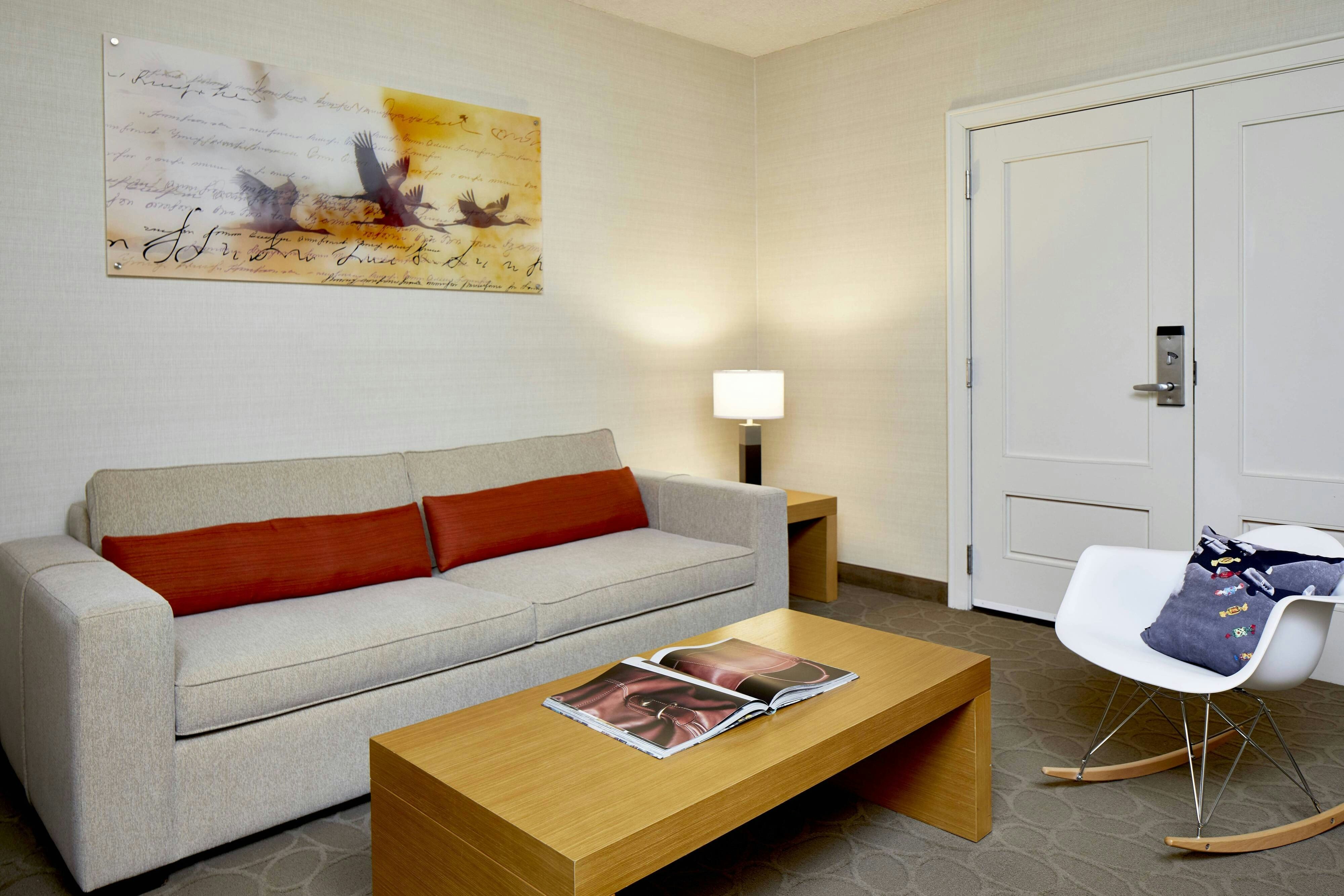 Renaissance Chicago Glenview Suites Hotel
