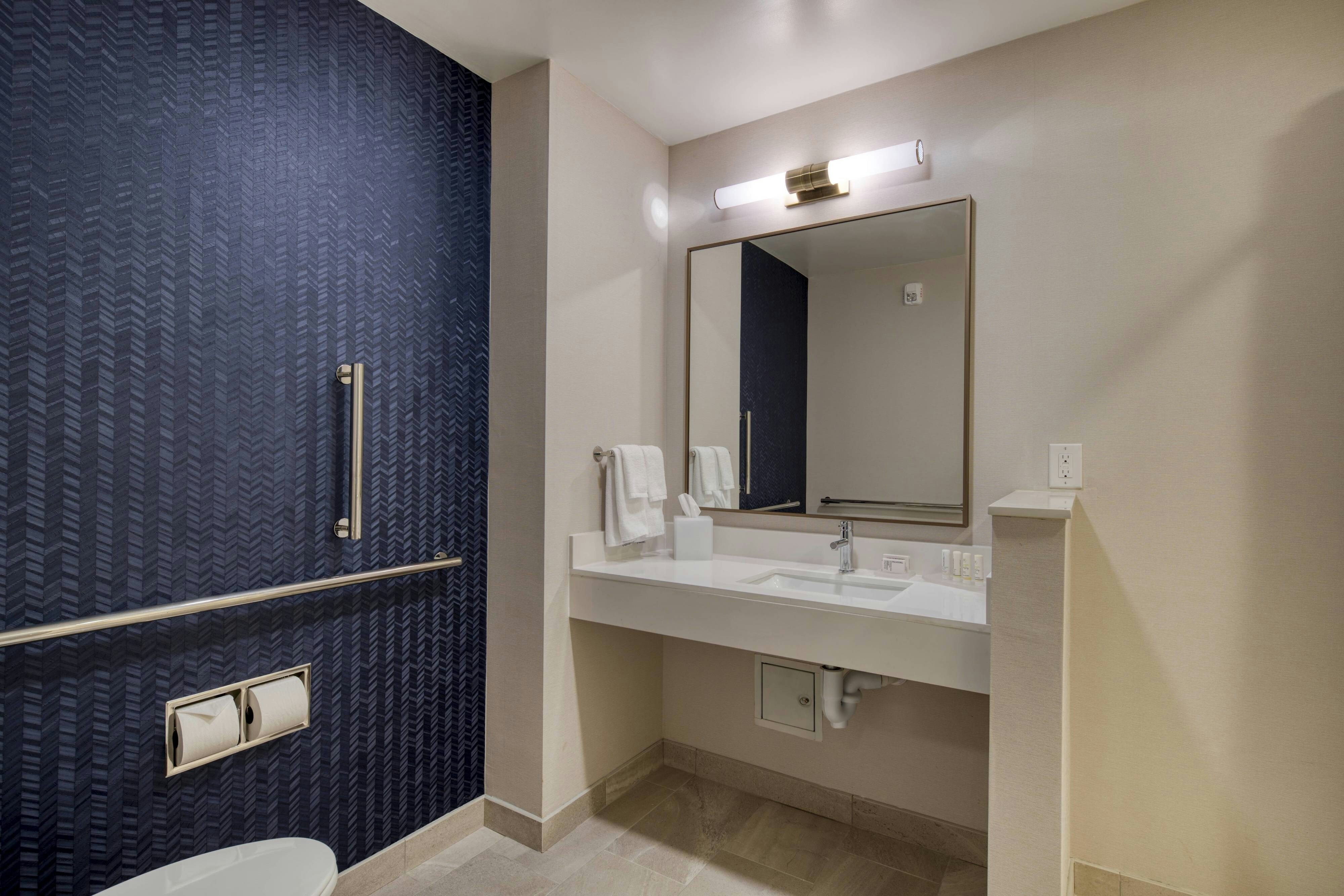 Fairfield by Marriott Inn & Suites Charlotte Belmont