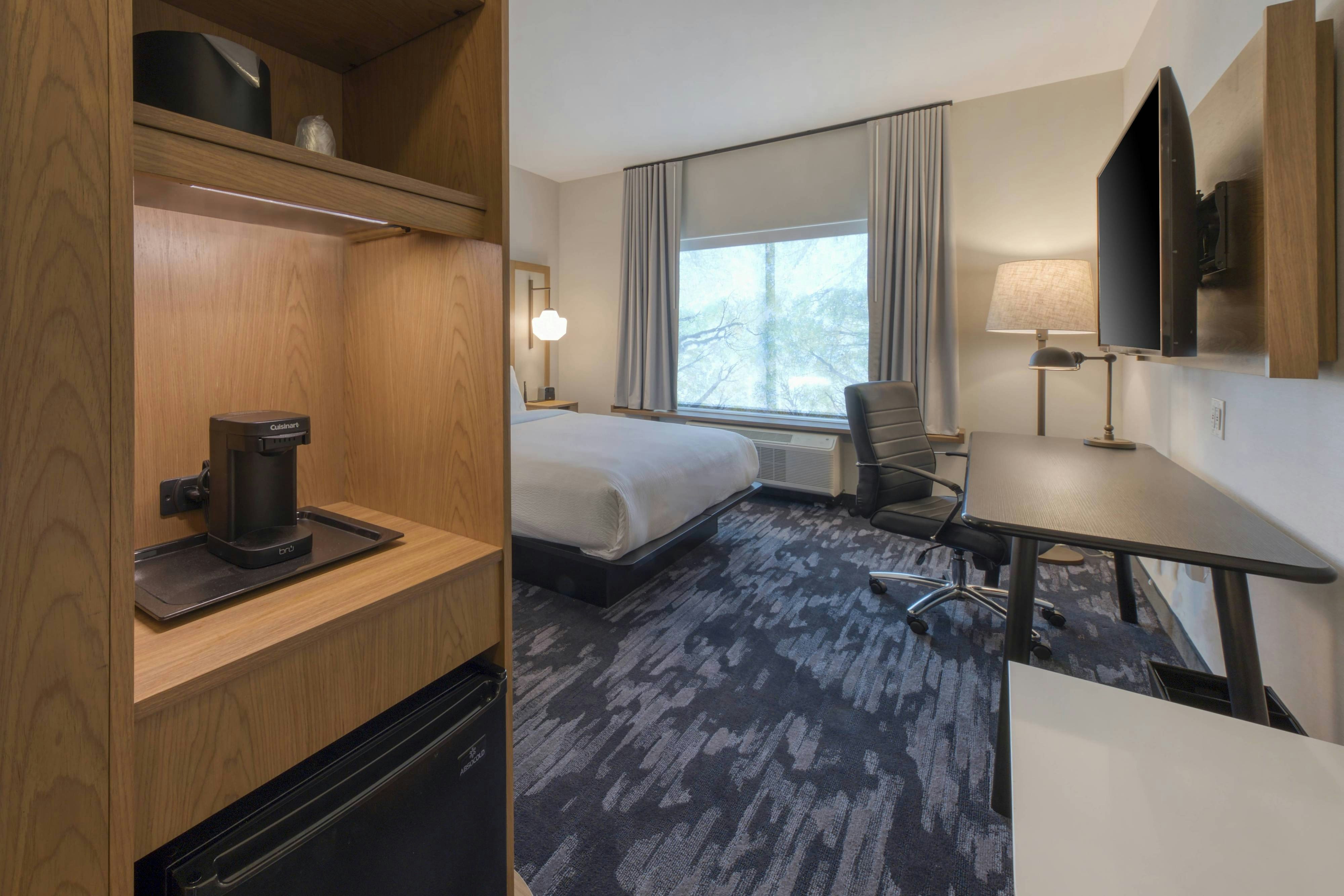 Fairfield by Marriott Inn & Suites Charlotte Belmont