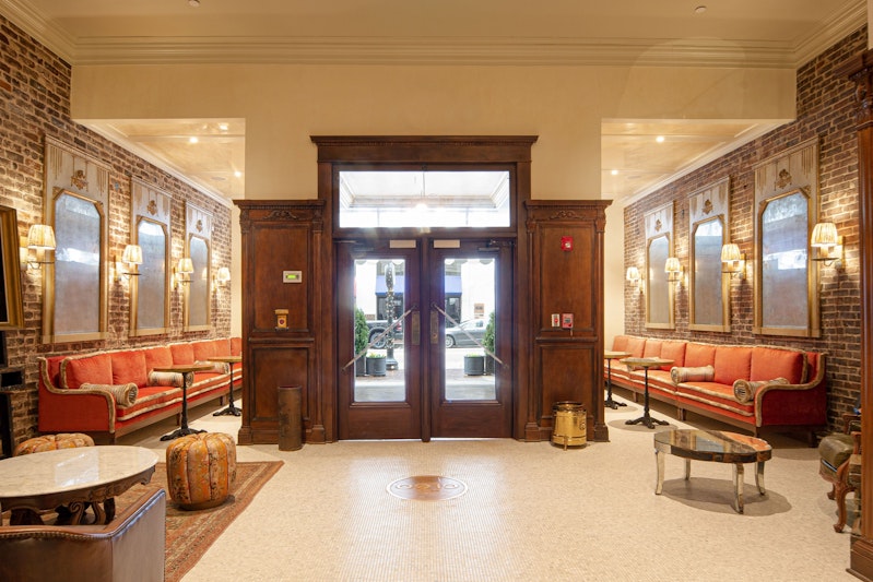 Hotel Cleo, Knoxville Downtown, a Tribute Portfolio Hotel
