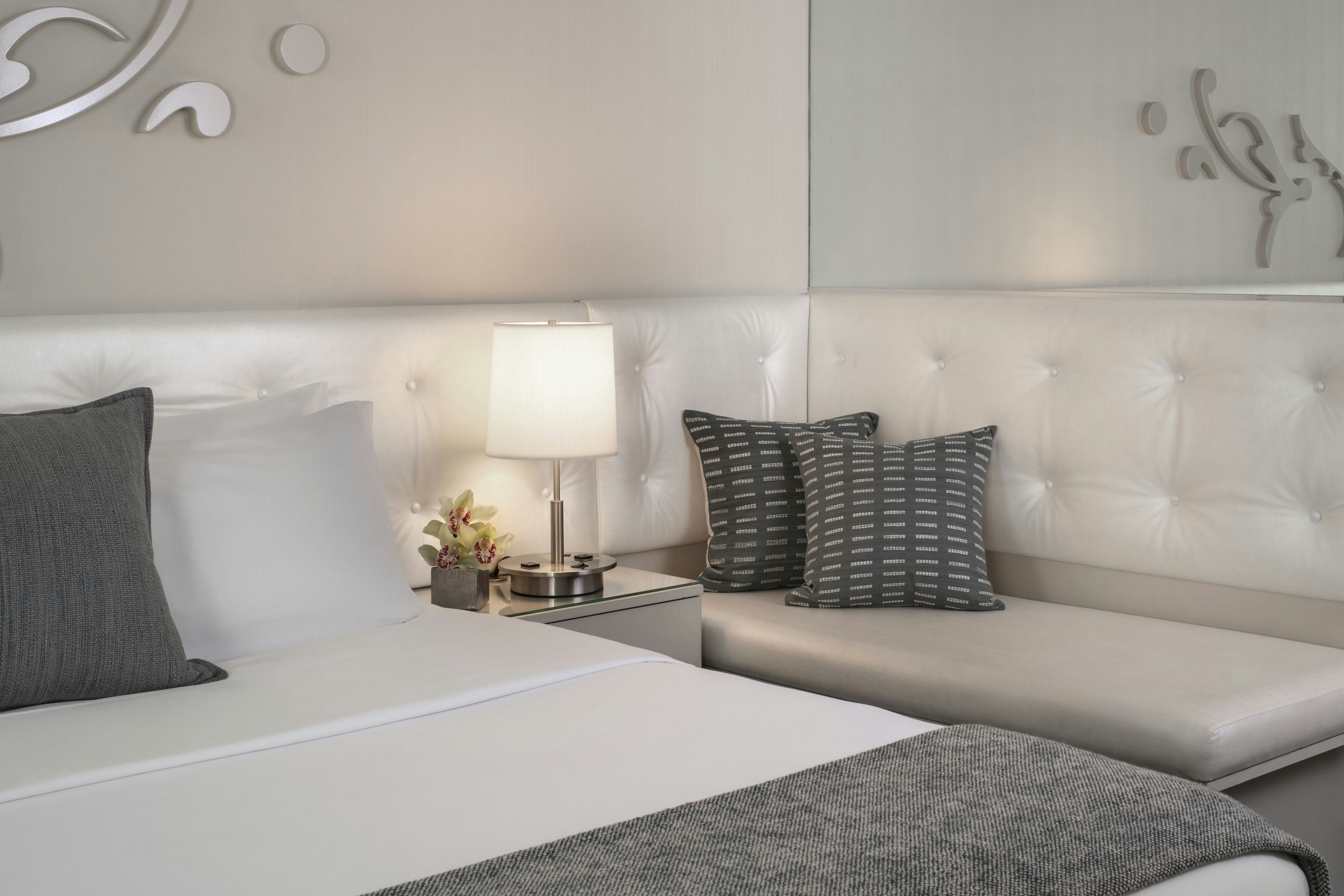 THE MIDLAND HOTEL, Chicago, a Tribute Portfolio Hotel