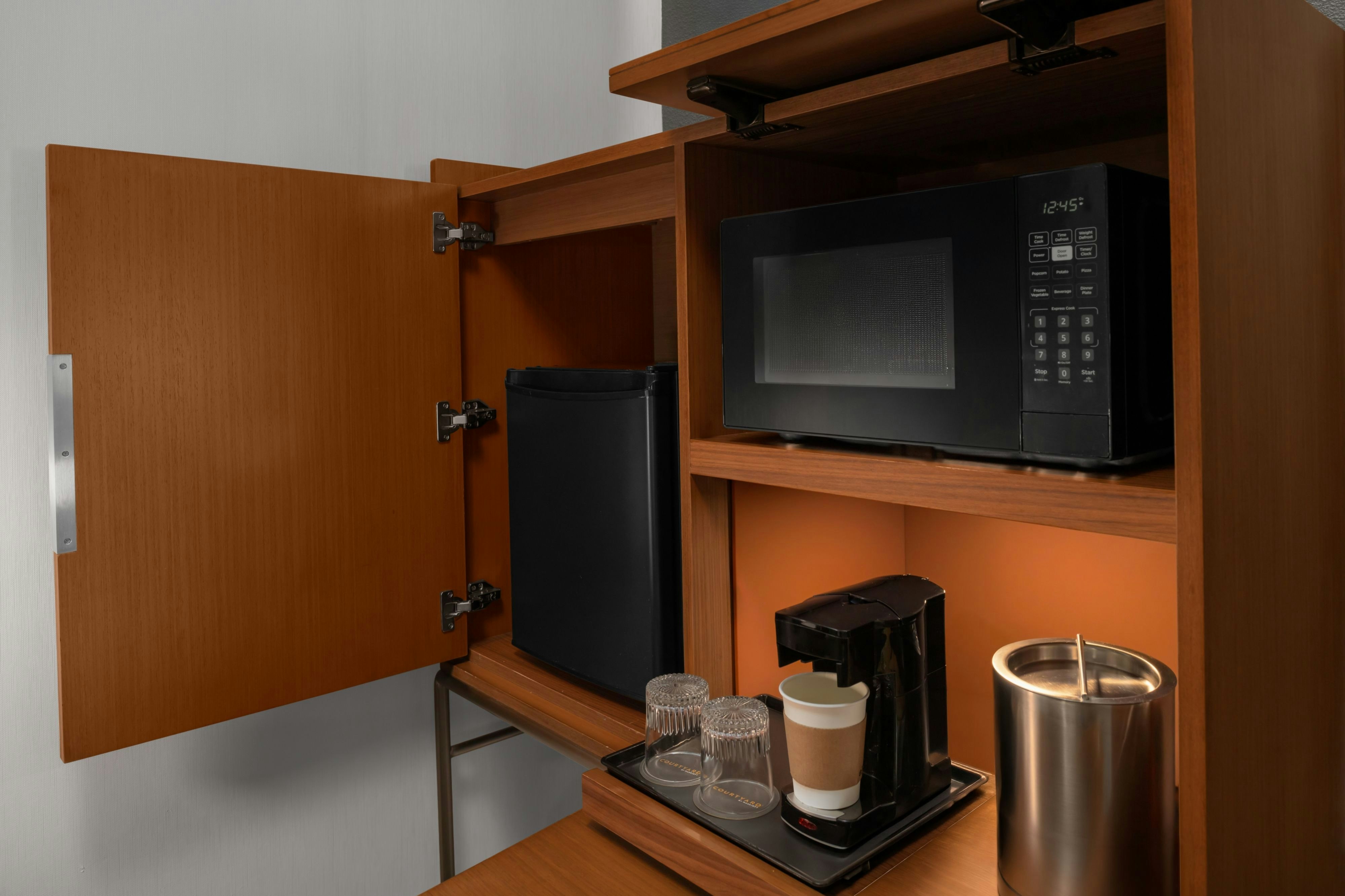 Courtyard by Marriott Woodland