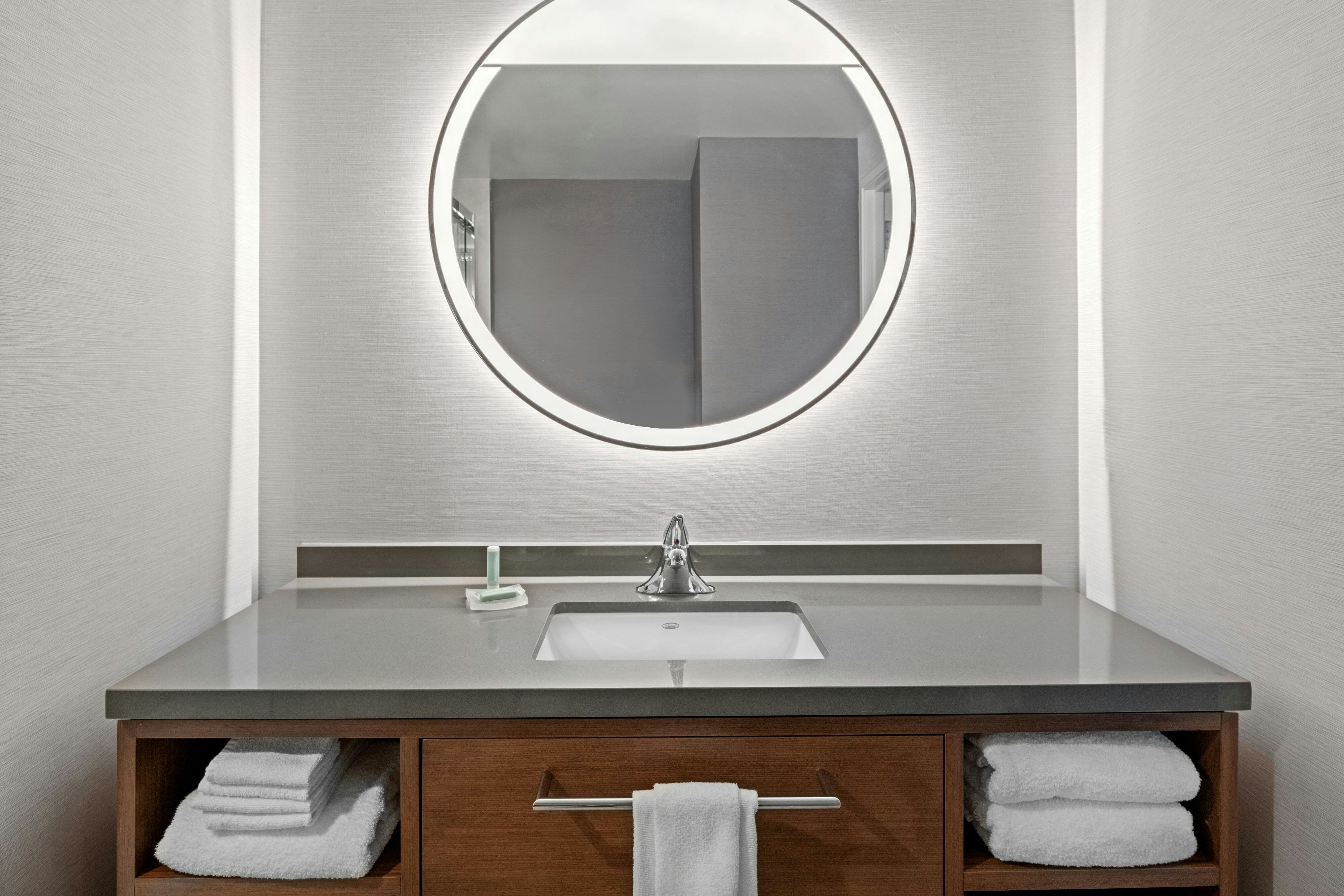 Courtyard by Marriott Woodland
