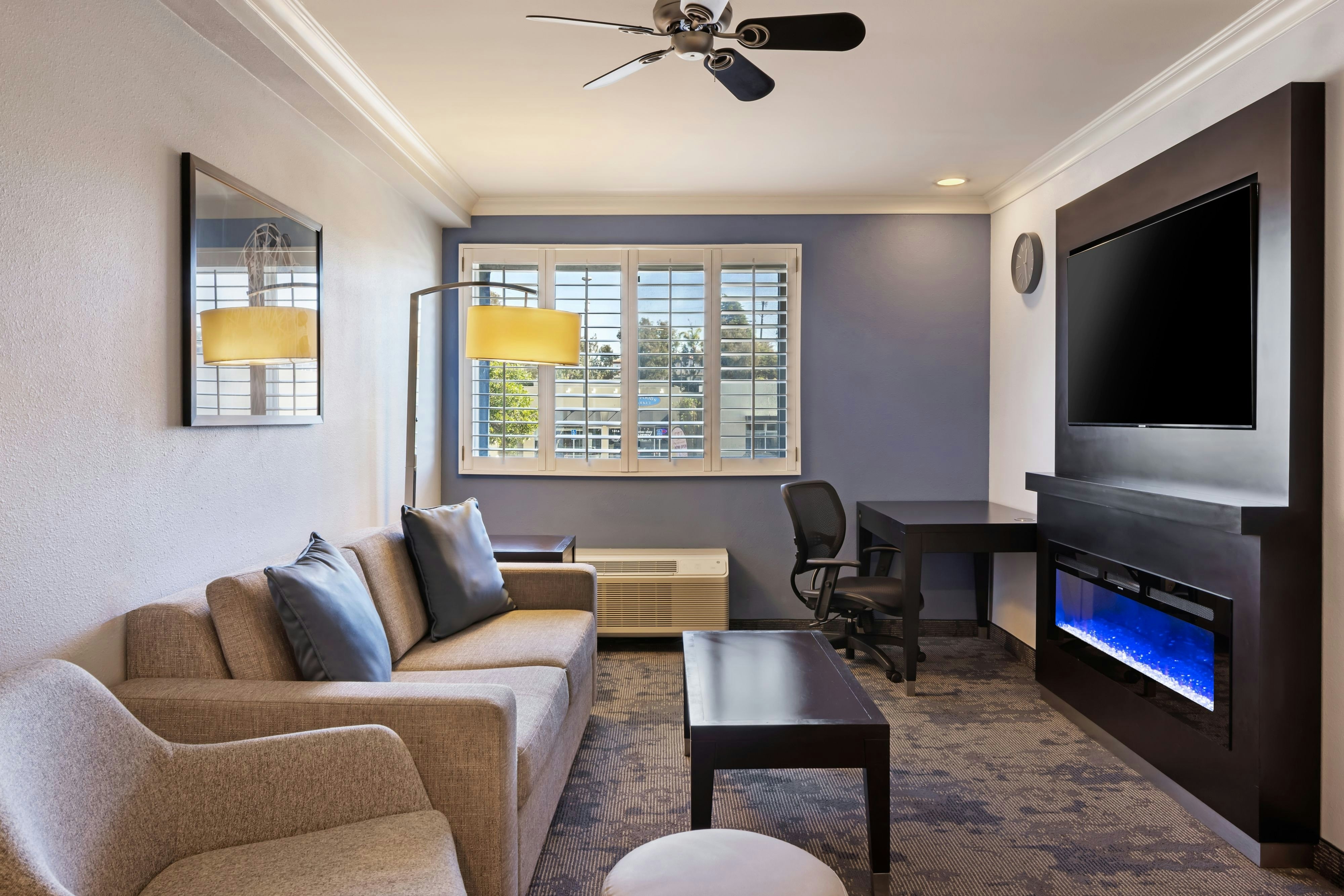 City Express by Marriott Manhattan Beach
