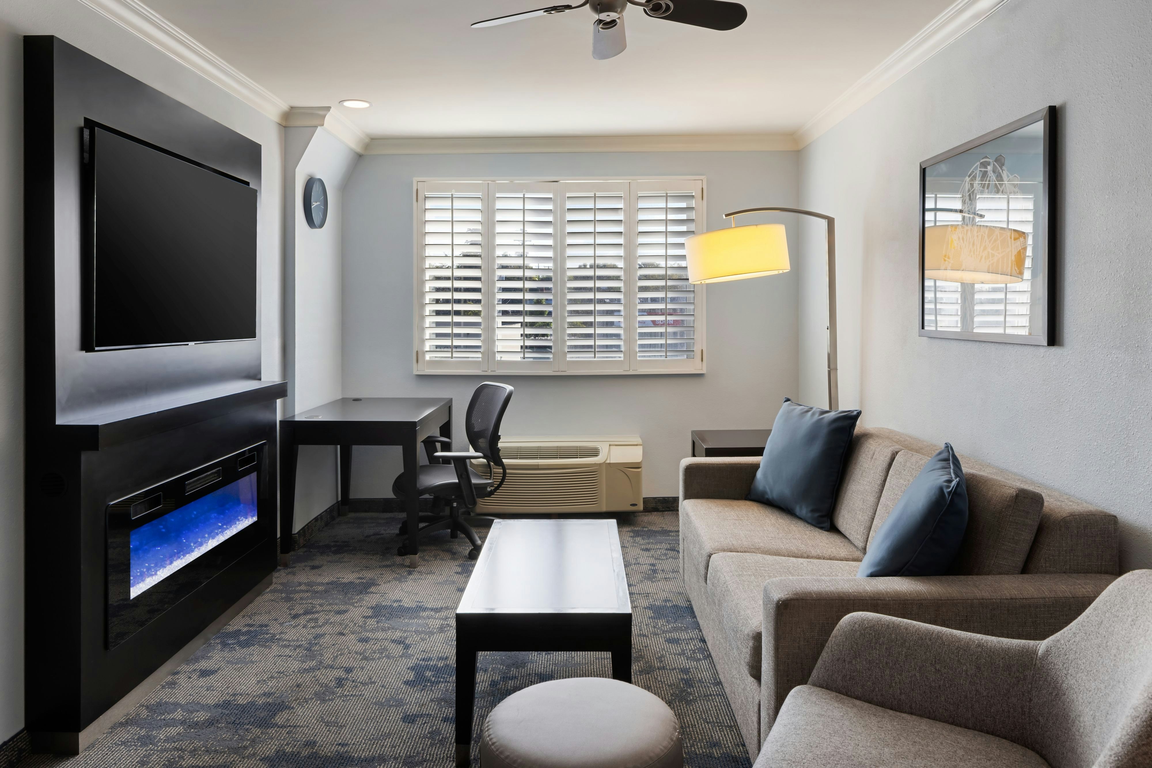 City Express by Marriott Manhattan Beach