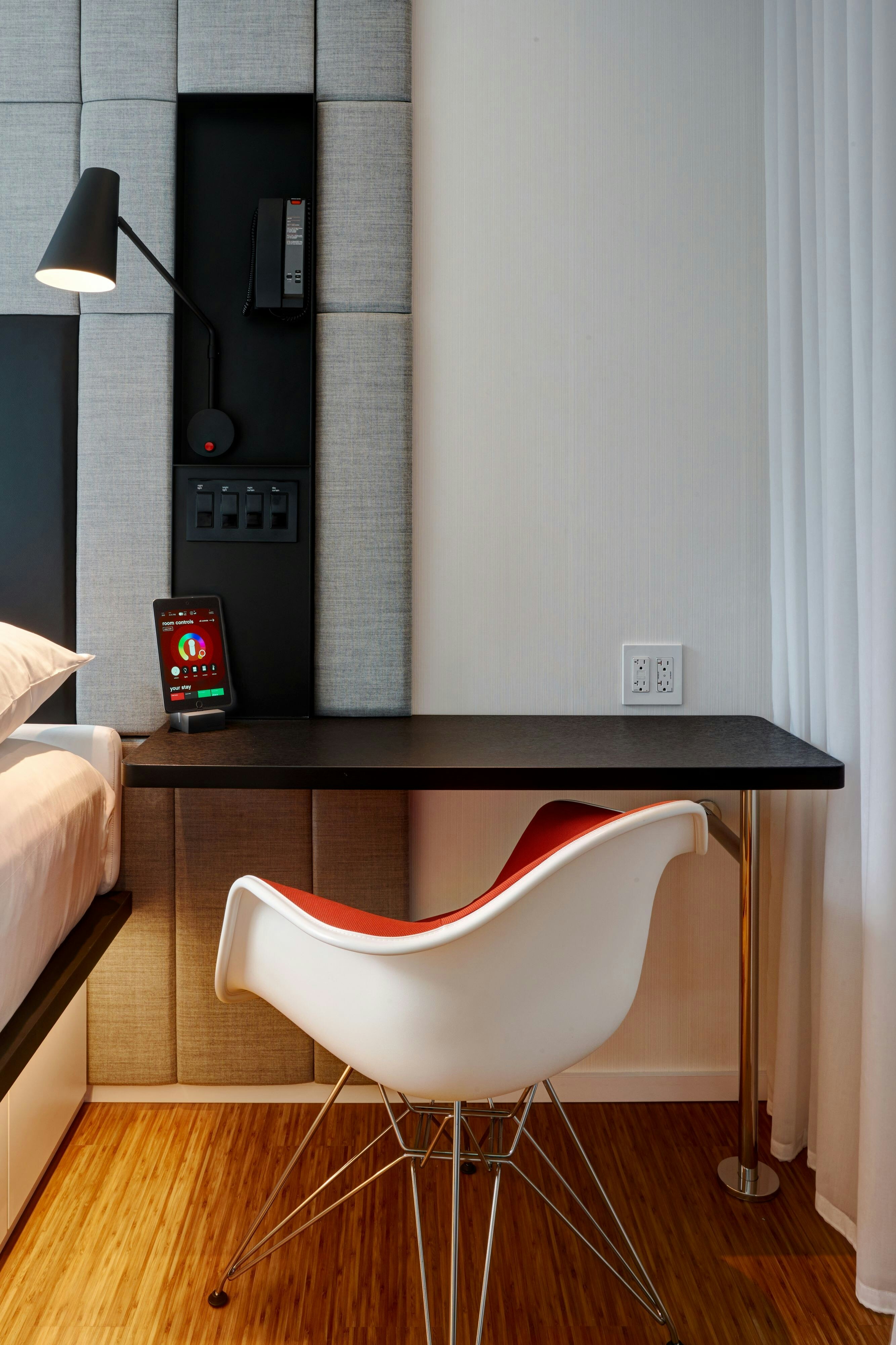 citizenM Los Angeles Downtown