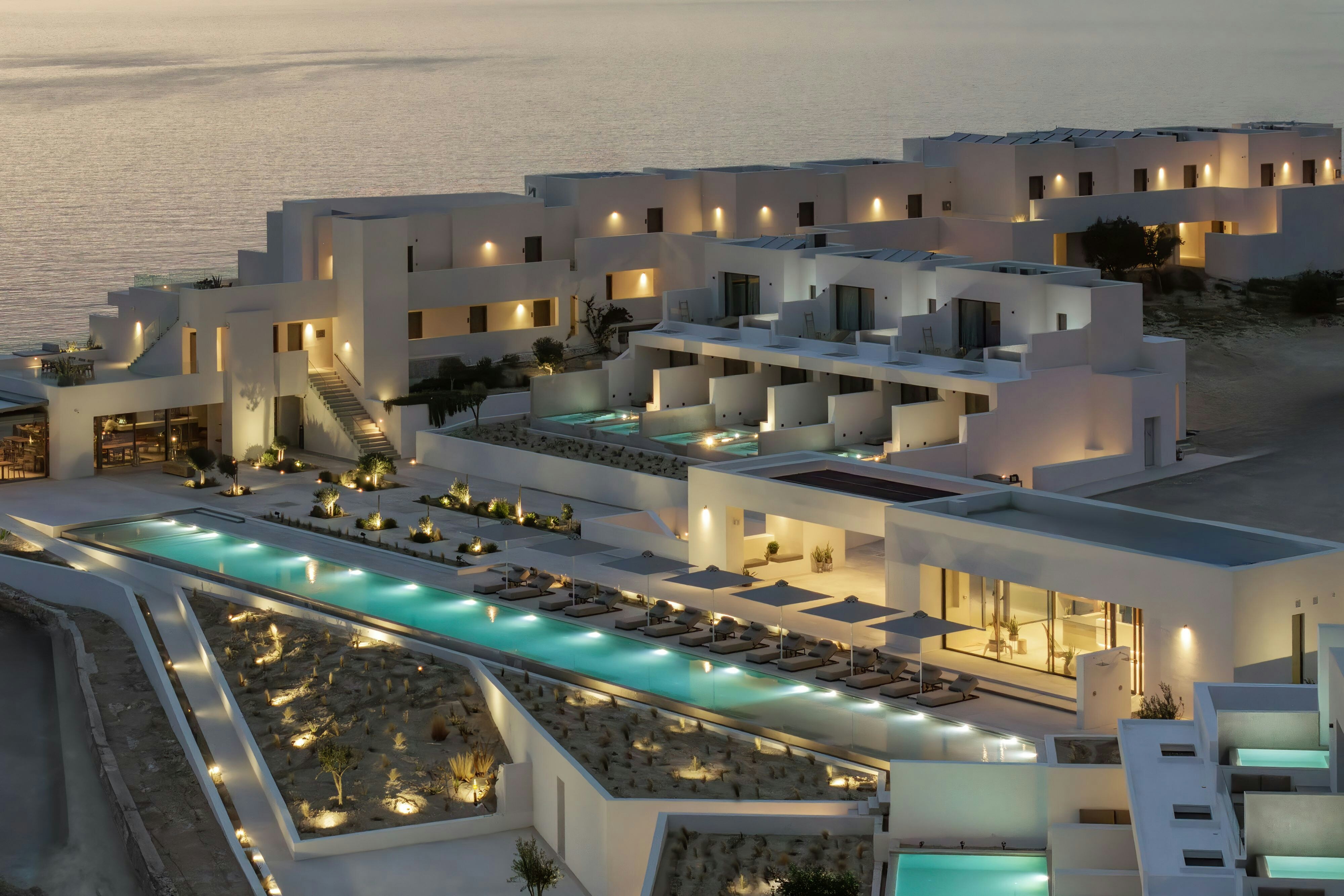 White Coast Pool Suites Small Luxury Hotels – Mitakas