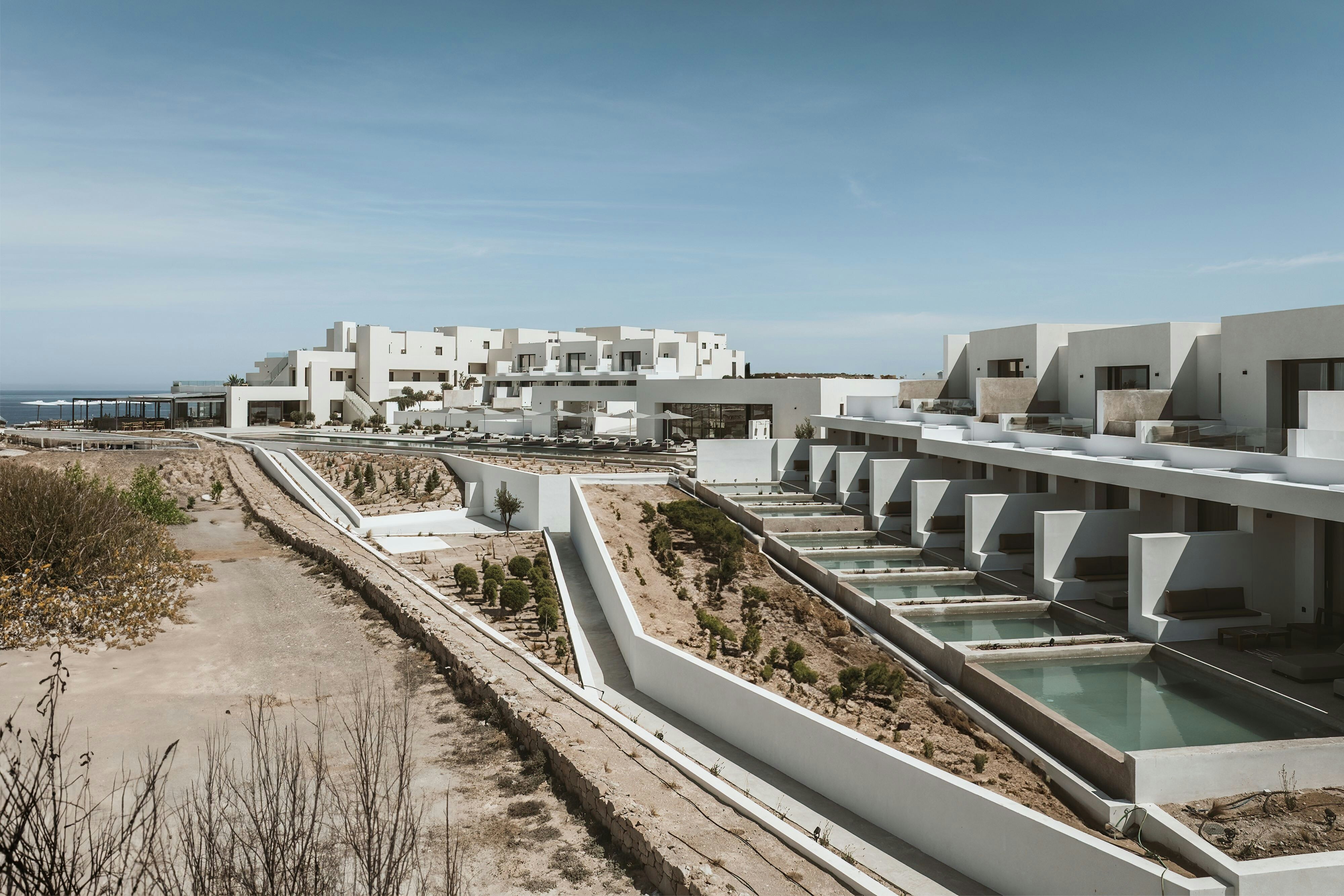 White Coast Pool Suites Small Luxury Hotels – Mitakas